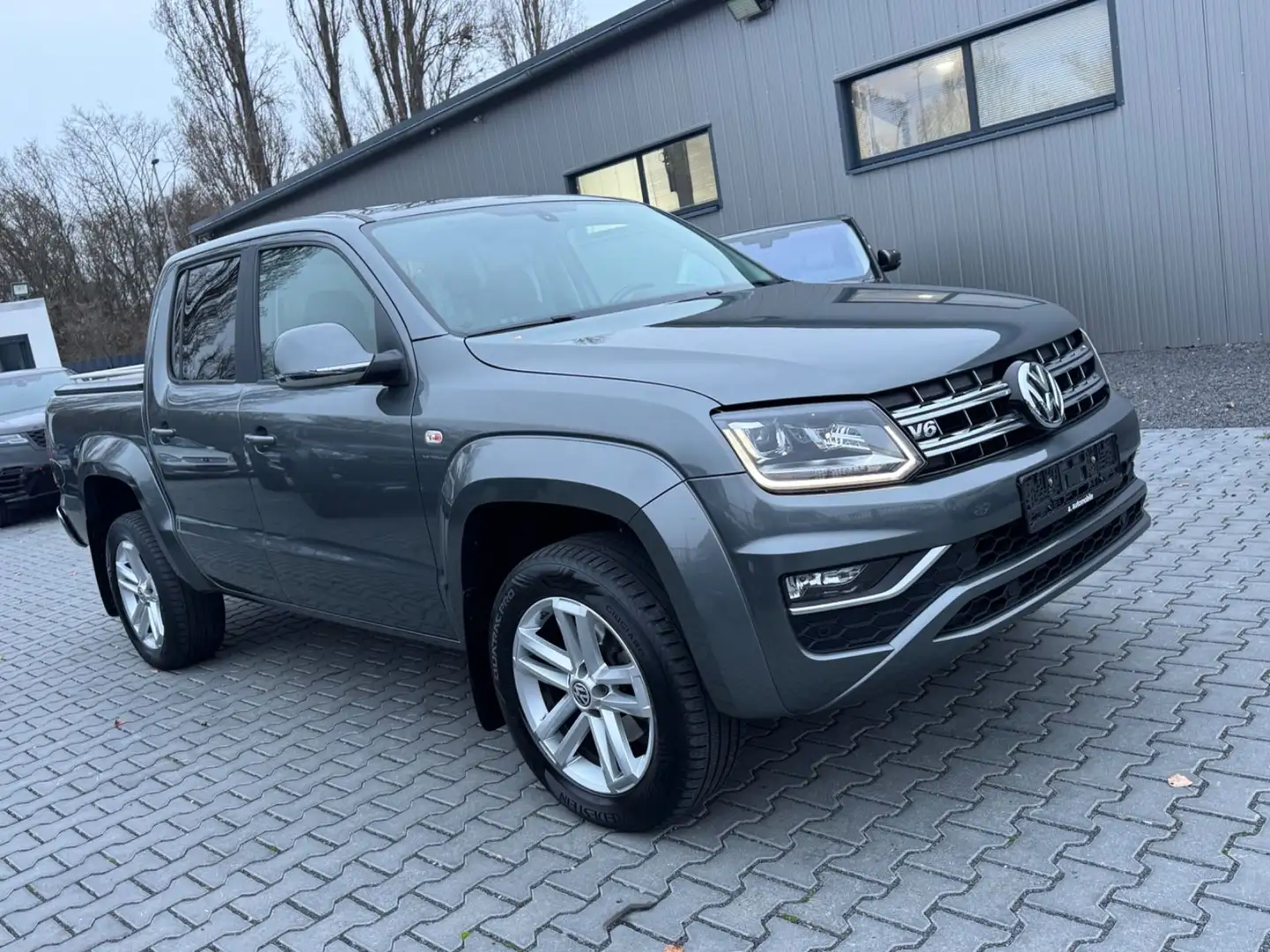 Volkswagen Amarok 3.0 TDI Highline DoubleCab 4Motion NAVI*AUTOM Szary - 2