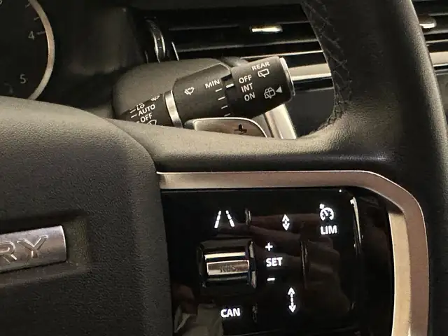 Land Rover Discovery Sport view 13