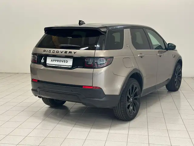 Land Rover Discovery Sport view 2