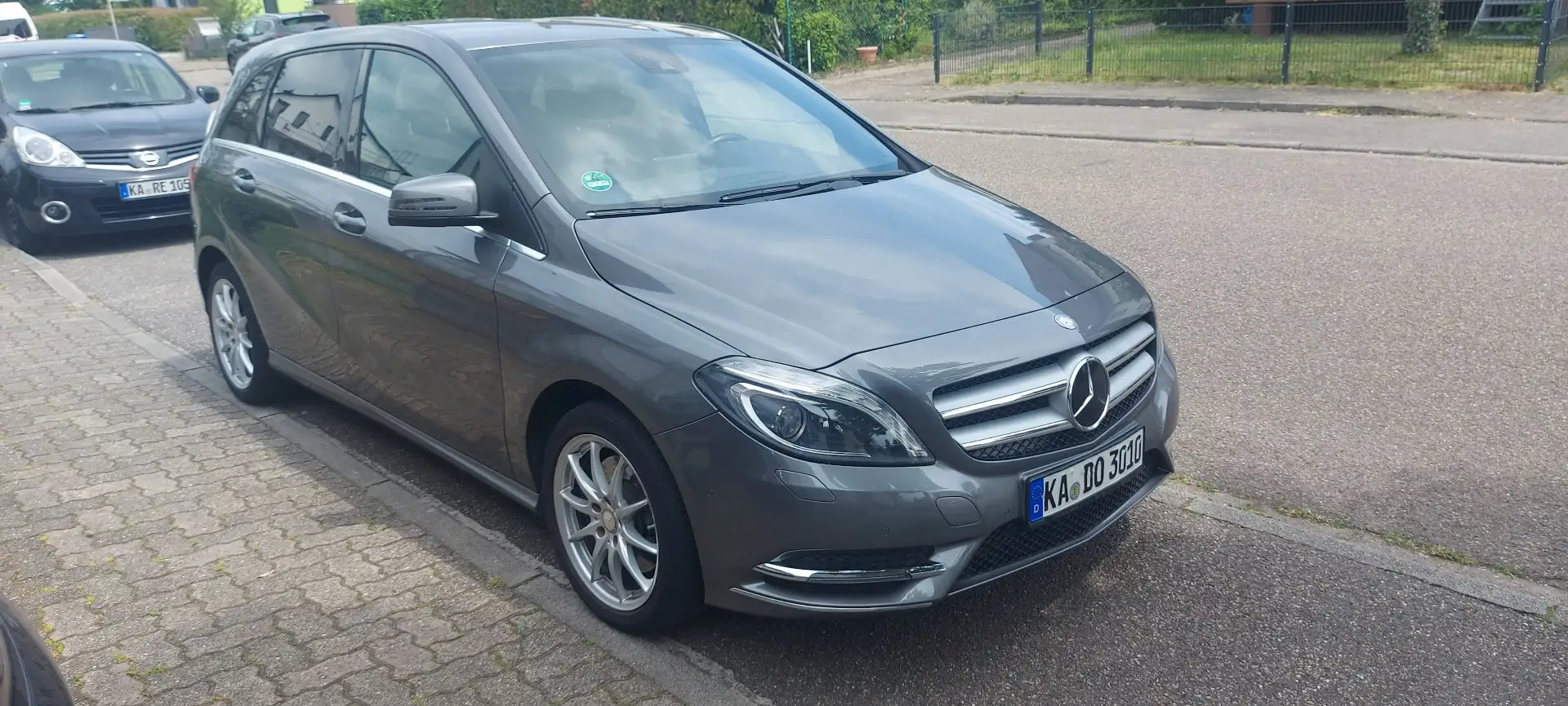 Mercedes-Benz B 220 4Matic 7G-DCT - 2
