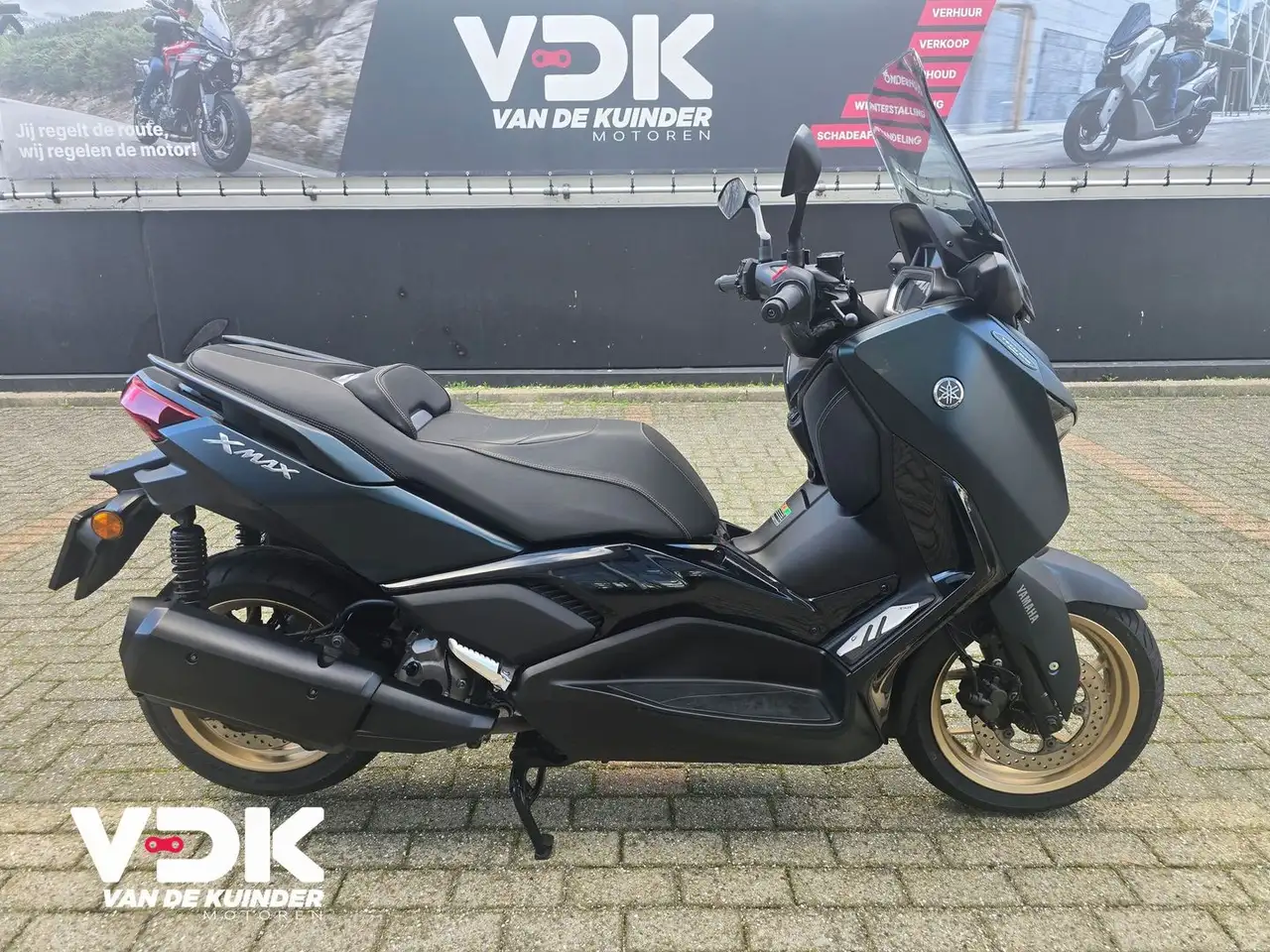 Yamaha X-Max 300