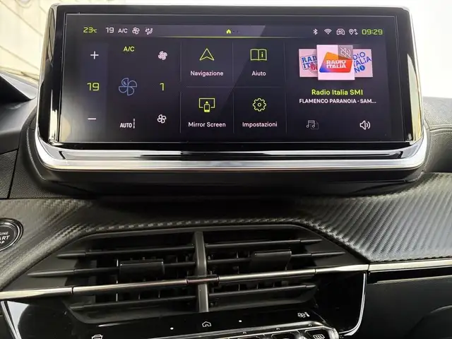 Peugeot 2008 view 10