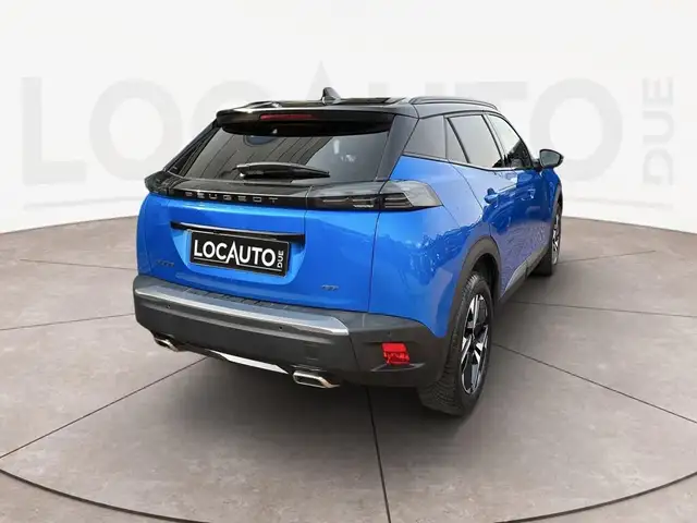 Peugeot 2008 view 4