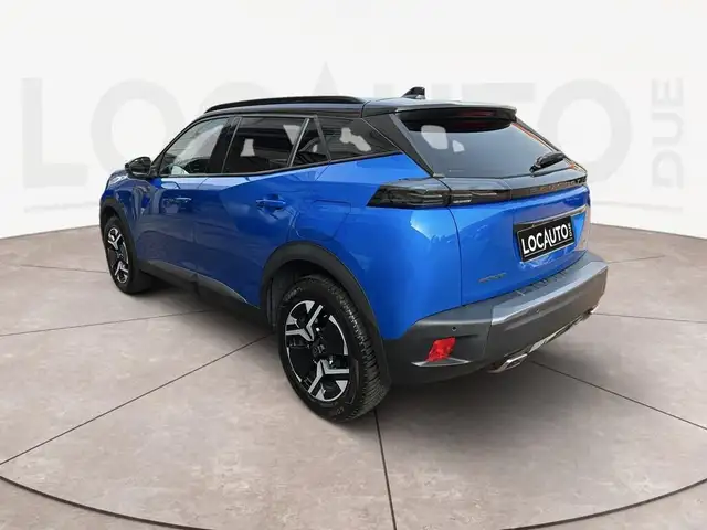 Peugeot 2008 view 5