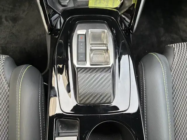 Peugeot 2008 view 12
