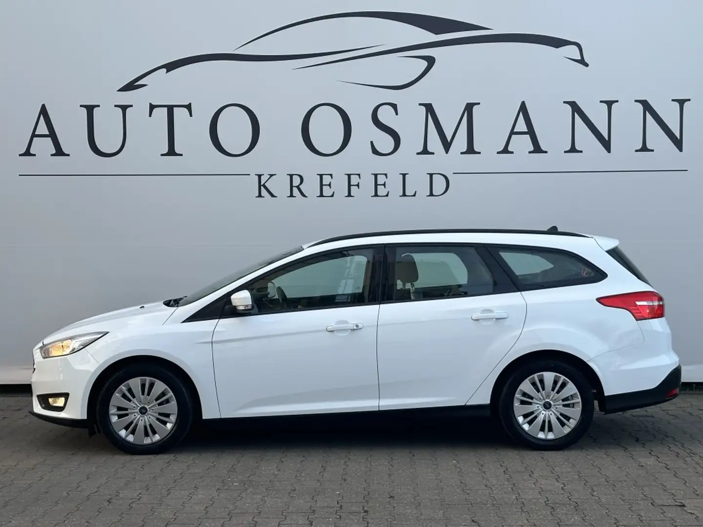 Ford Focus Turnier 1.5 TDCi DPF Business Wit - 2