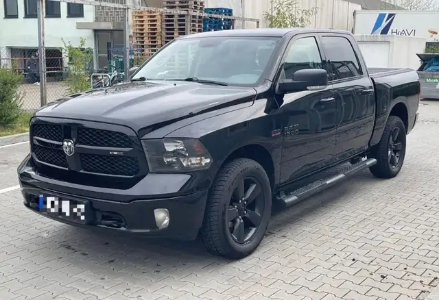 Dodge RAM 1500 V8 5.7 CARFAX Clean Premiere main entretien complet