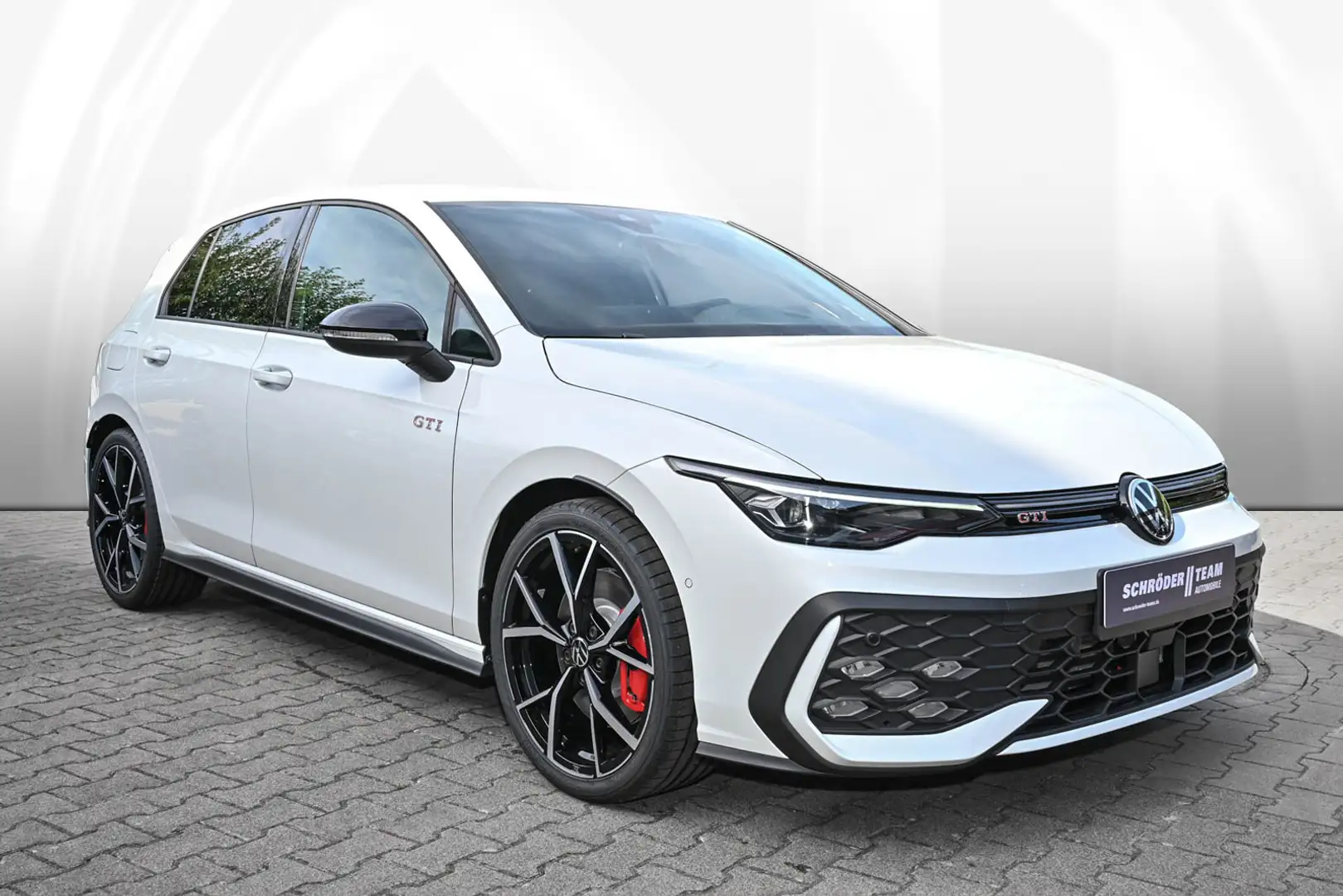 Volkswagen Golf GTI VIII 2.0 TSI DSG Black Style Weiß - 2