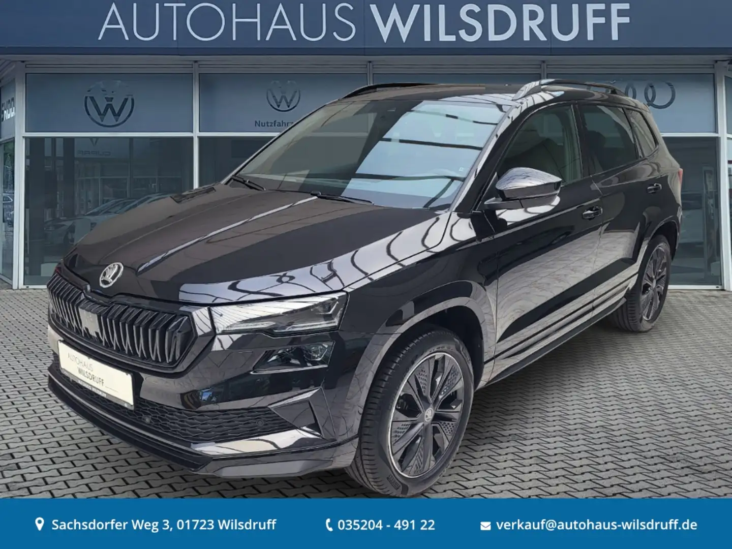 Skoda Karoq 1.5 TSi Sportline Matrix AHK*Sofort verf.* Schwarz - 1
