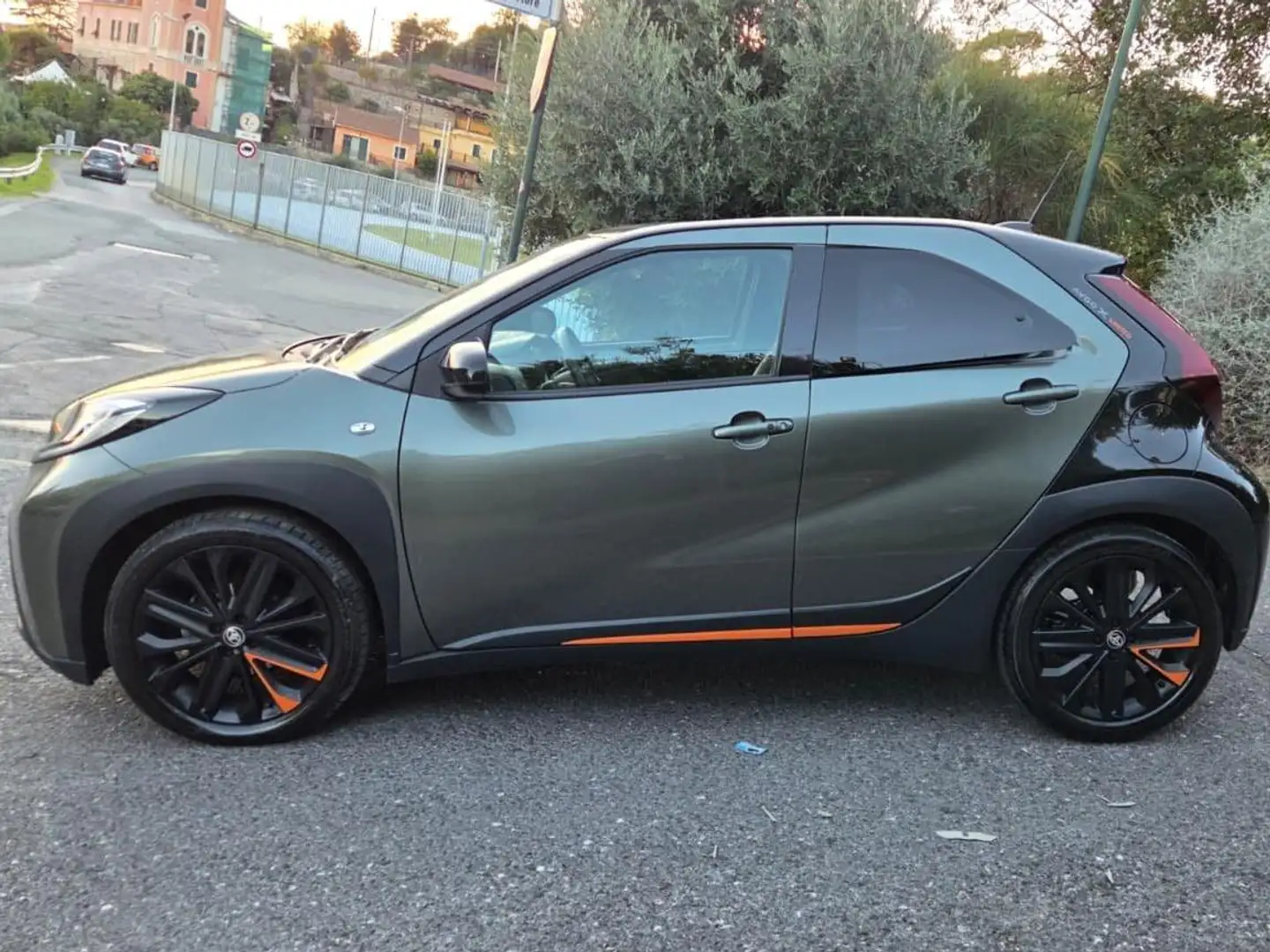 Toyota Aygo X Verde - 1