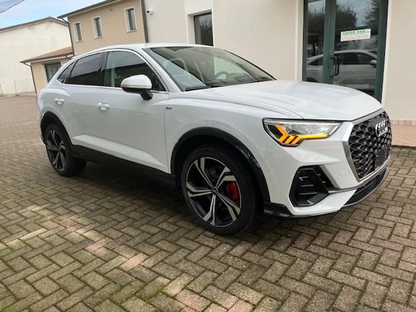 Audi Q3 Q 3 SPORTBACK 45 TFSI E DSG s line 245cv MATRIX Bianco - 1