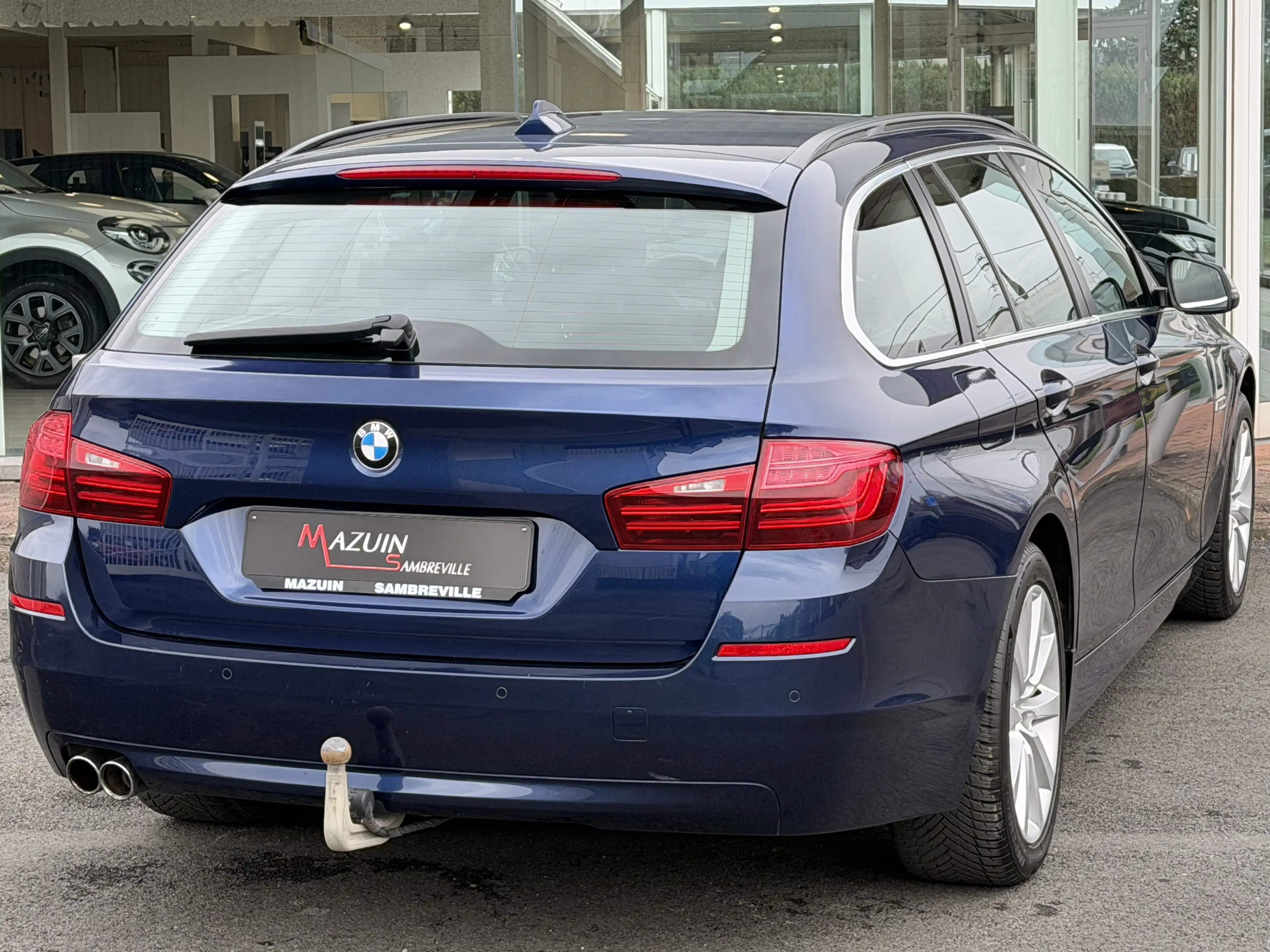 BMW 518 dA Touring * Euro 6b * Marchand ou Export * — photo 2