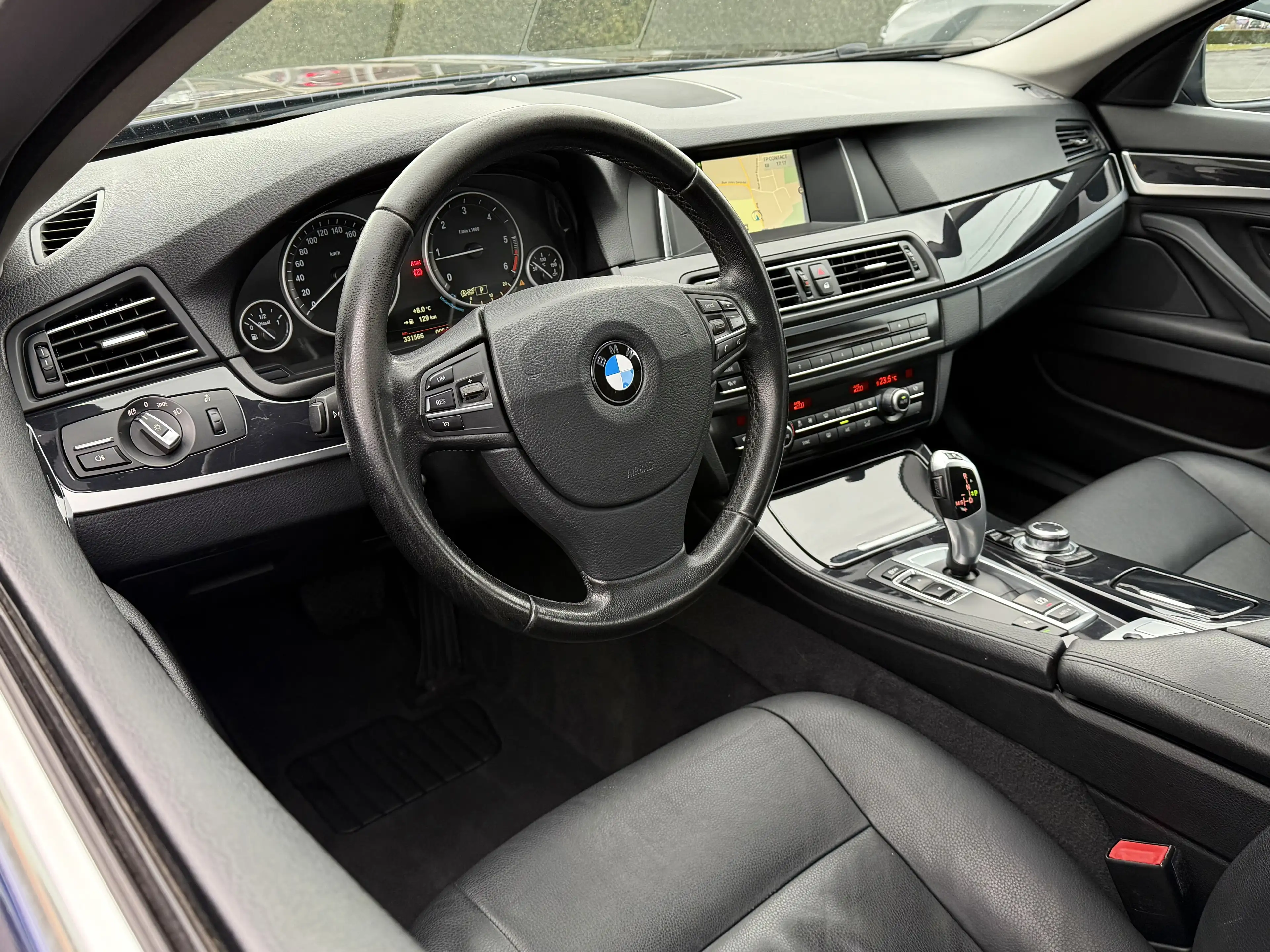 BMW 518 dA Touring * Euro 6b * Marchand ou Export * — photo 13