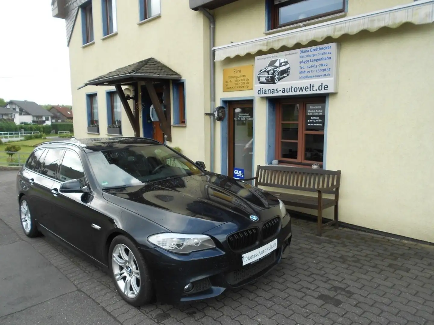 BMW 530 530 d M Paket, Top Zustand, Unfallfrei, Scheckheft Noir - 1