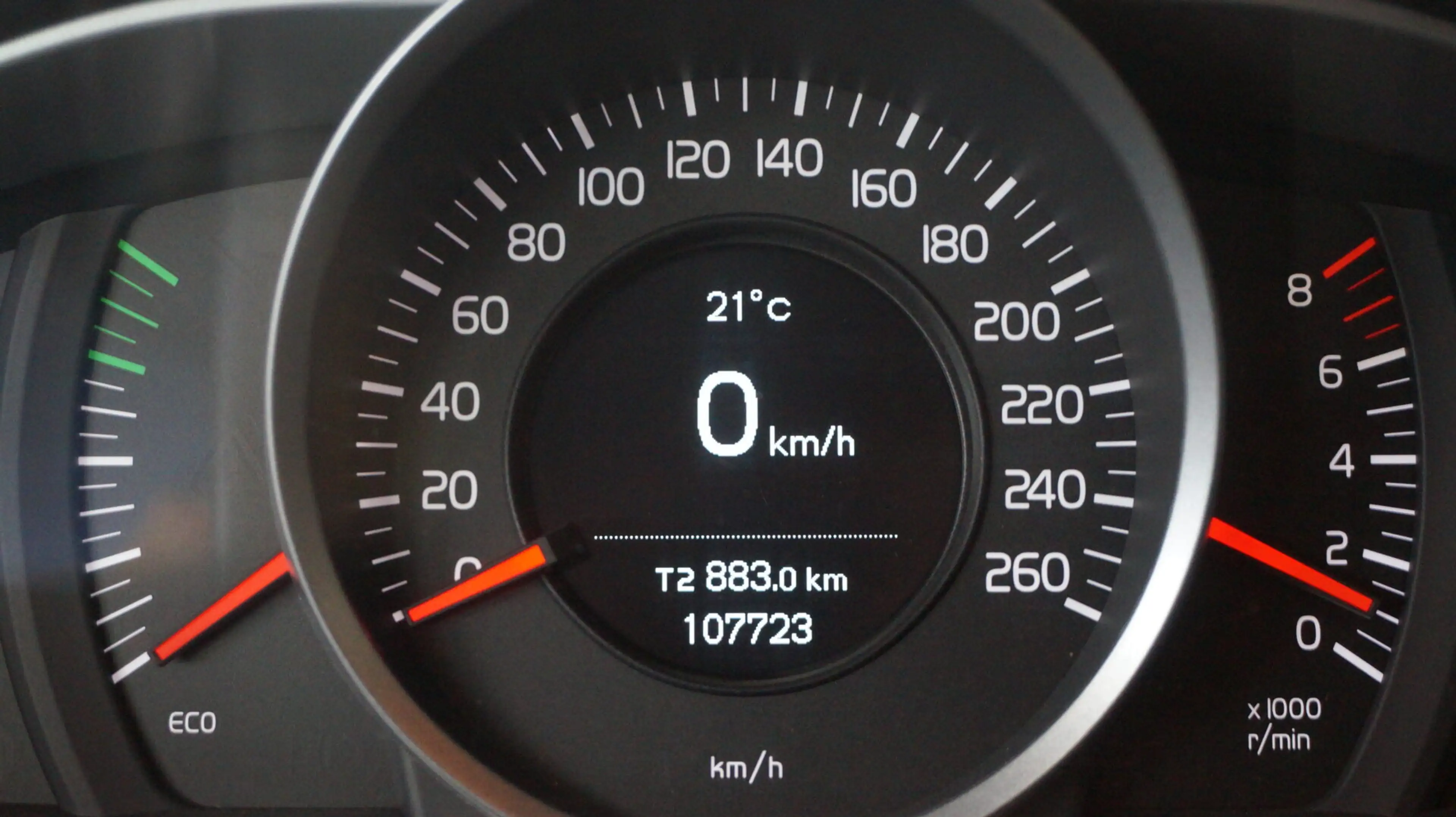 Volvo V70 2.0 T5 Summum — photo 9