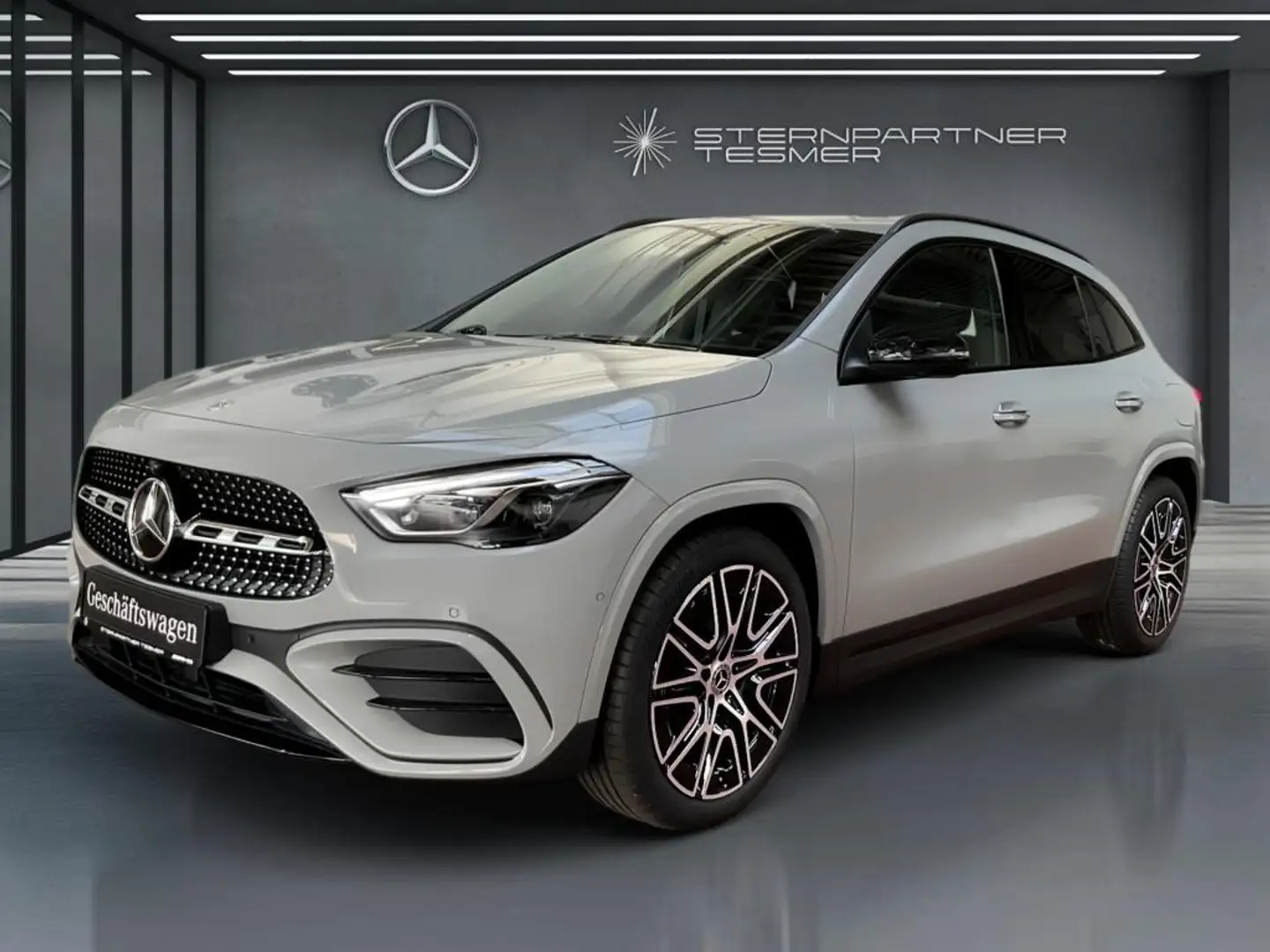 Mercedes-Benz GLA 180 AMG+MBUX+Night+Ambiente+Mbeam+CarPlay Grau - 1
