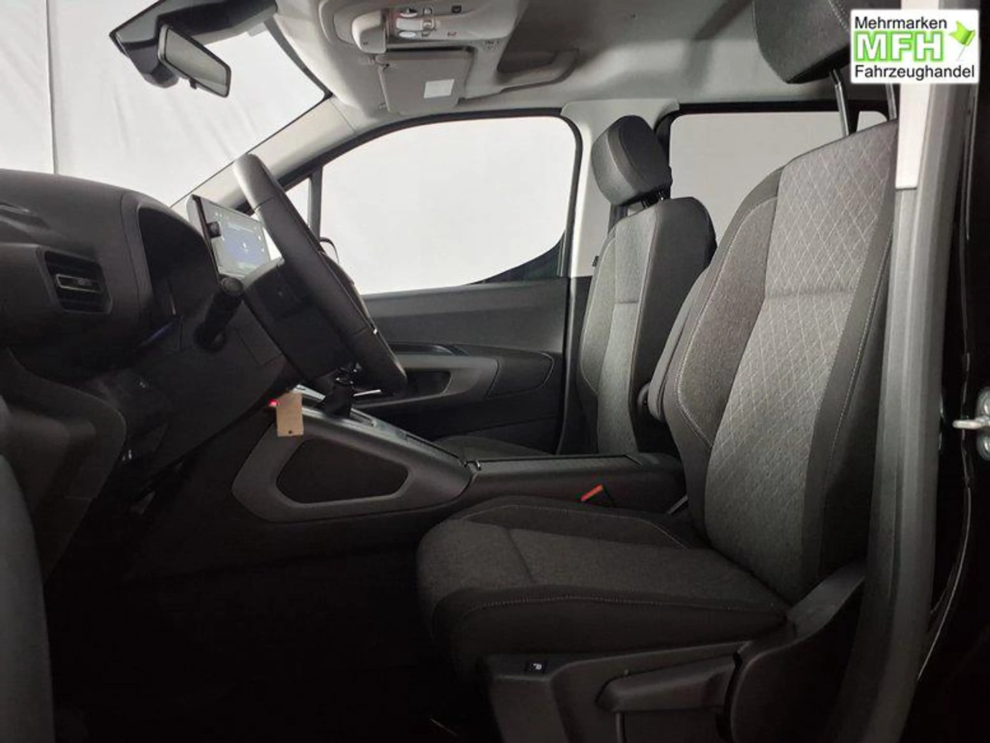 Opel Combo Life 75 kW (102 PS), Schaltgetriebe — photo 8