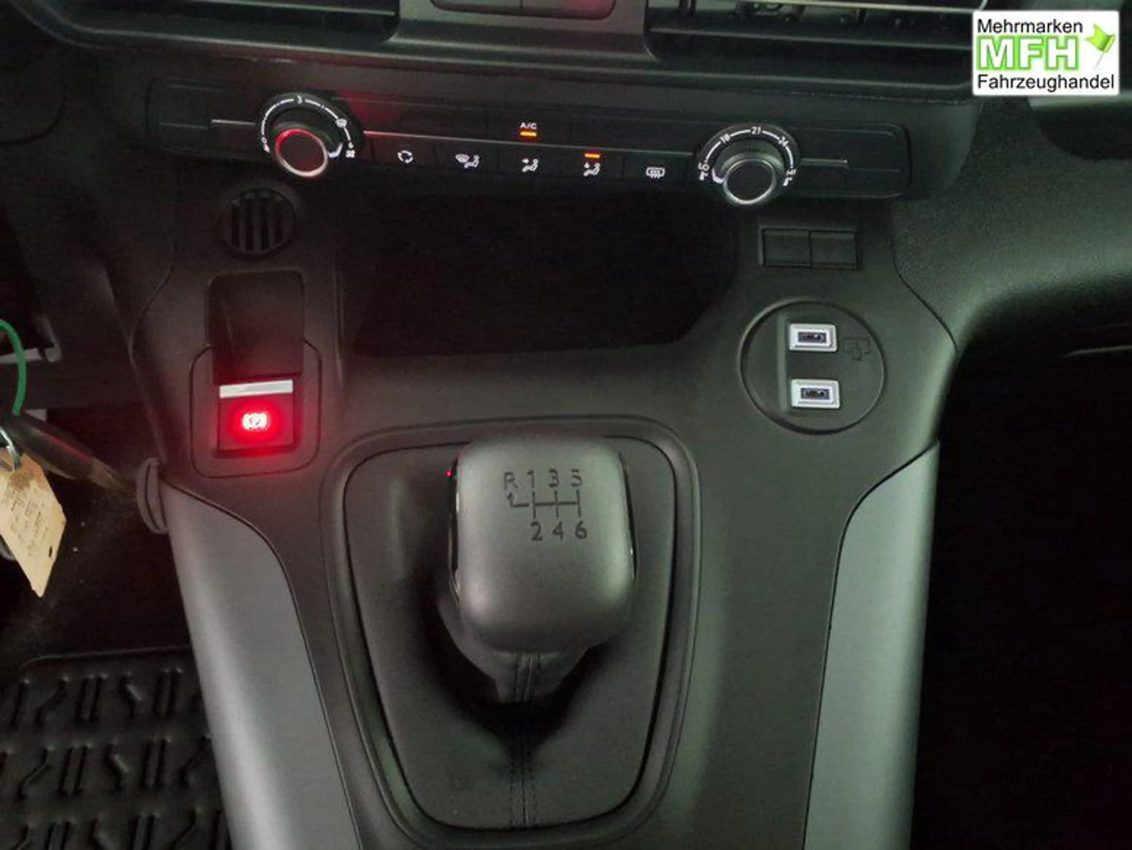 Opel Combo Life 75 kW (102 PS), Schaltgetriebe — photo 15