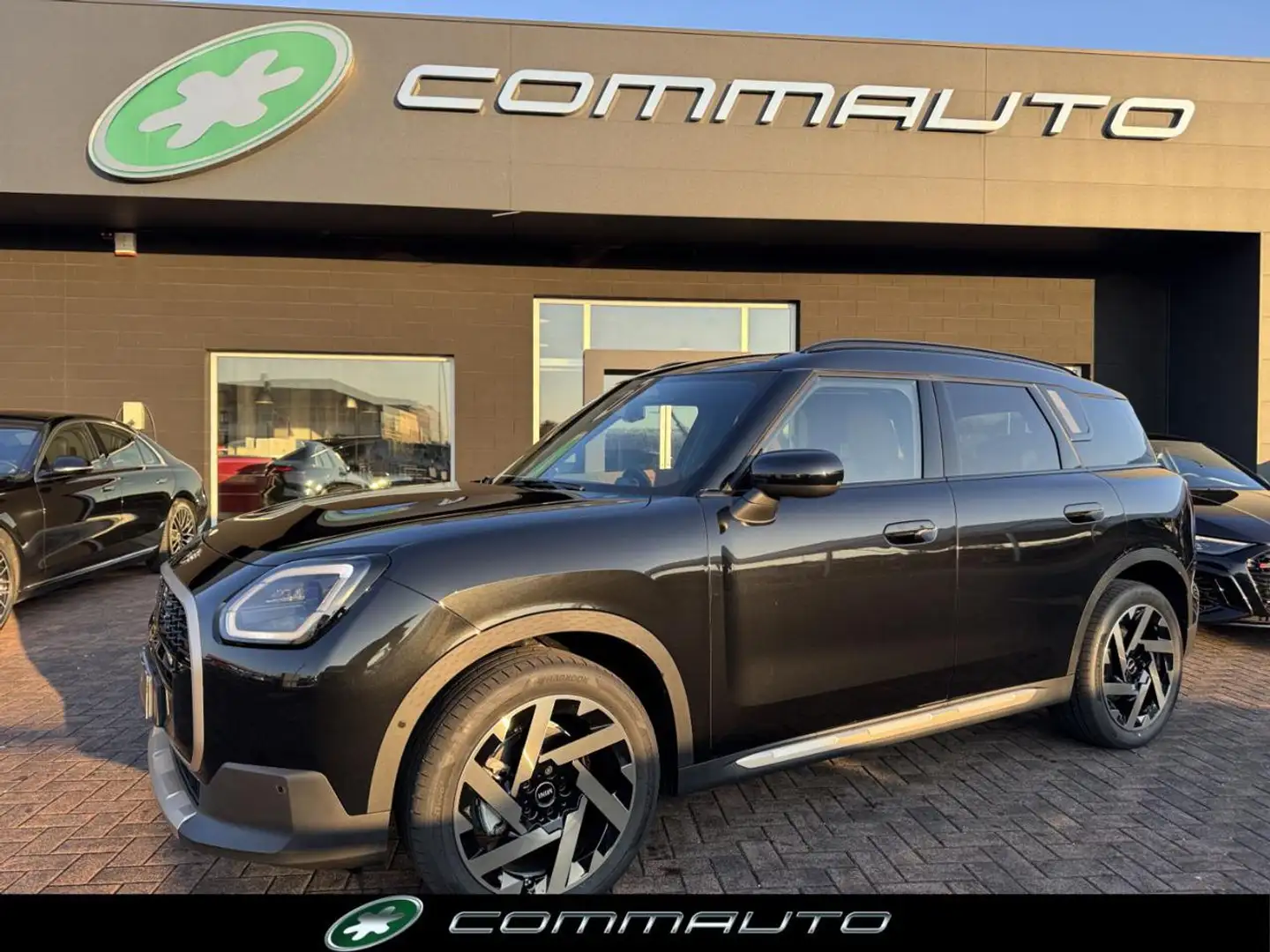 MINI Cooper D Countryman D Favoured Countryman Noir - 1