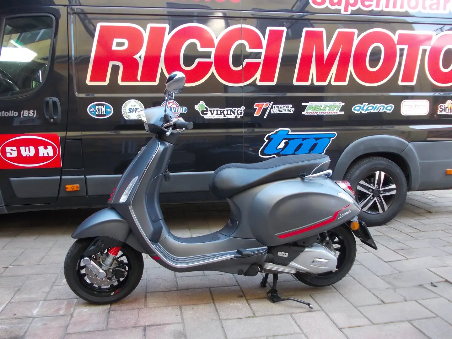 Vespa Sprint 125 i.e. PRIMAVERA Gris - 1