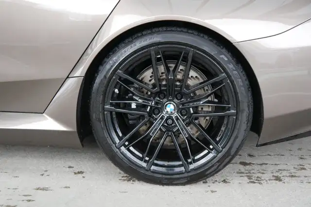 BMW M5 *AHK/Pano/Sitzlüftung/B&W Sound/360°/ACC/Individuallack* Ansicht 5