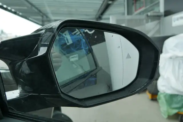 BMW M5 *AHK/Pano/Sitzlüftung/B&W Sound/360°/ACC/Individuallack* Ansicht 42