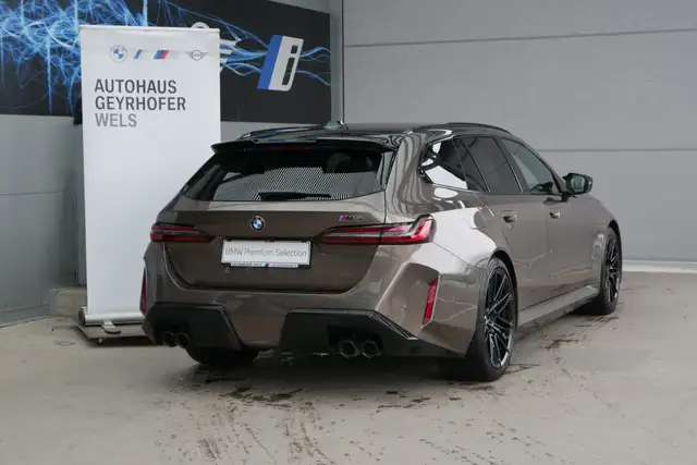 BMW M5 *AHK/Pano/Sitzlüftung/B&W Sound/360°/ACC/Individuallack* Ansicht 45