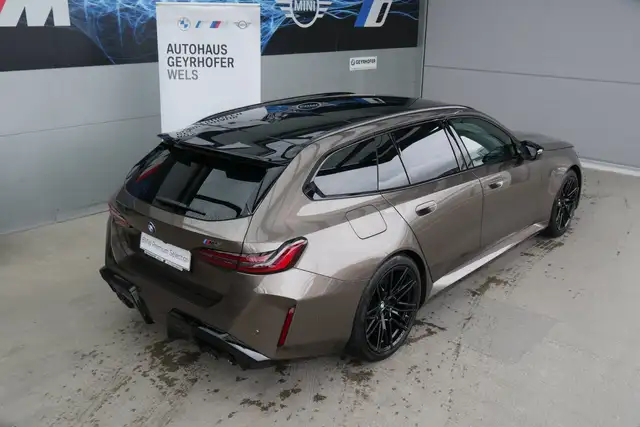 BMW M5 *AHK/Pano/Sitzlüftung/B&W Sound/360°/ACC/Individuallack* Ansicht 46