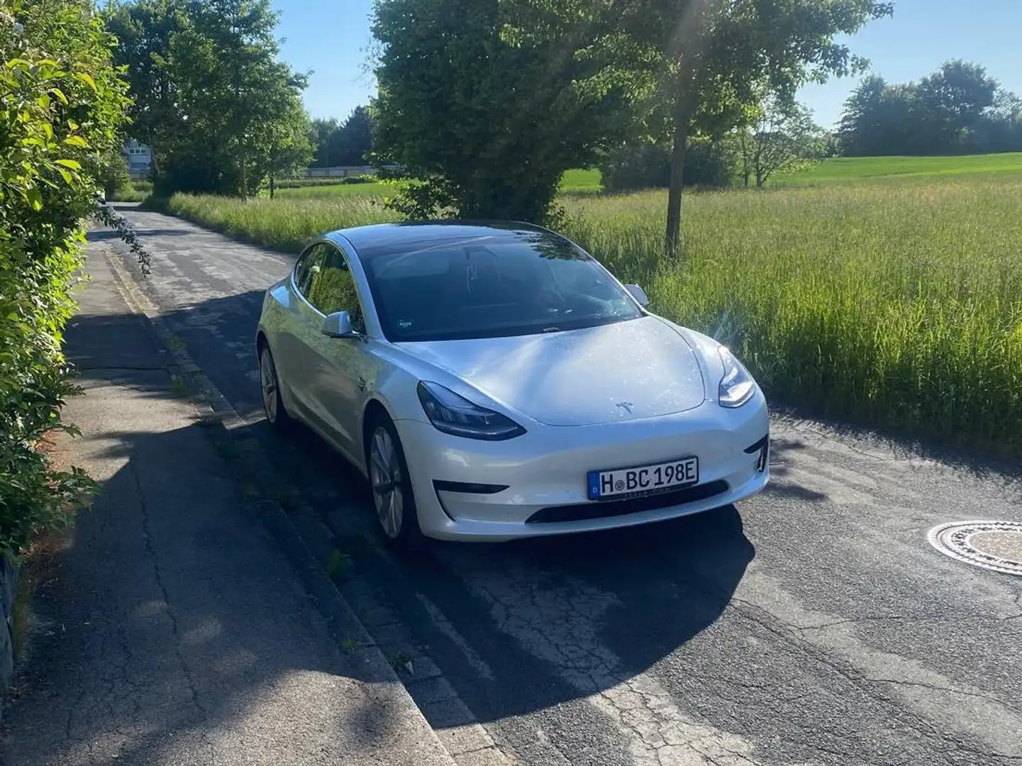 Tesla Model 3 Model 3 Standard Reichweite Plus Hinterradantrieb Weiß - 2
