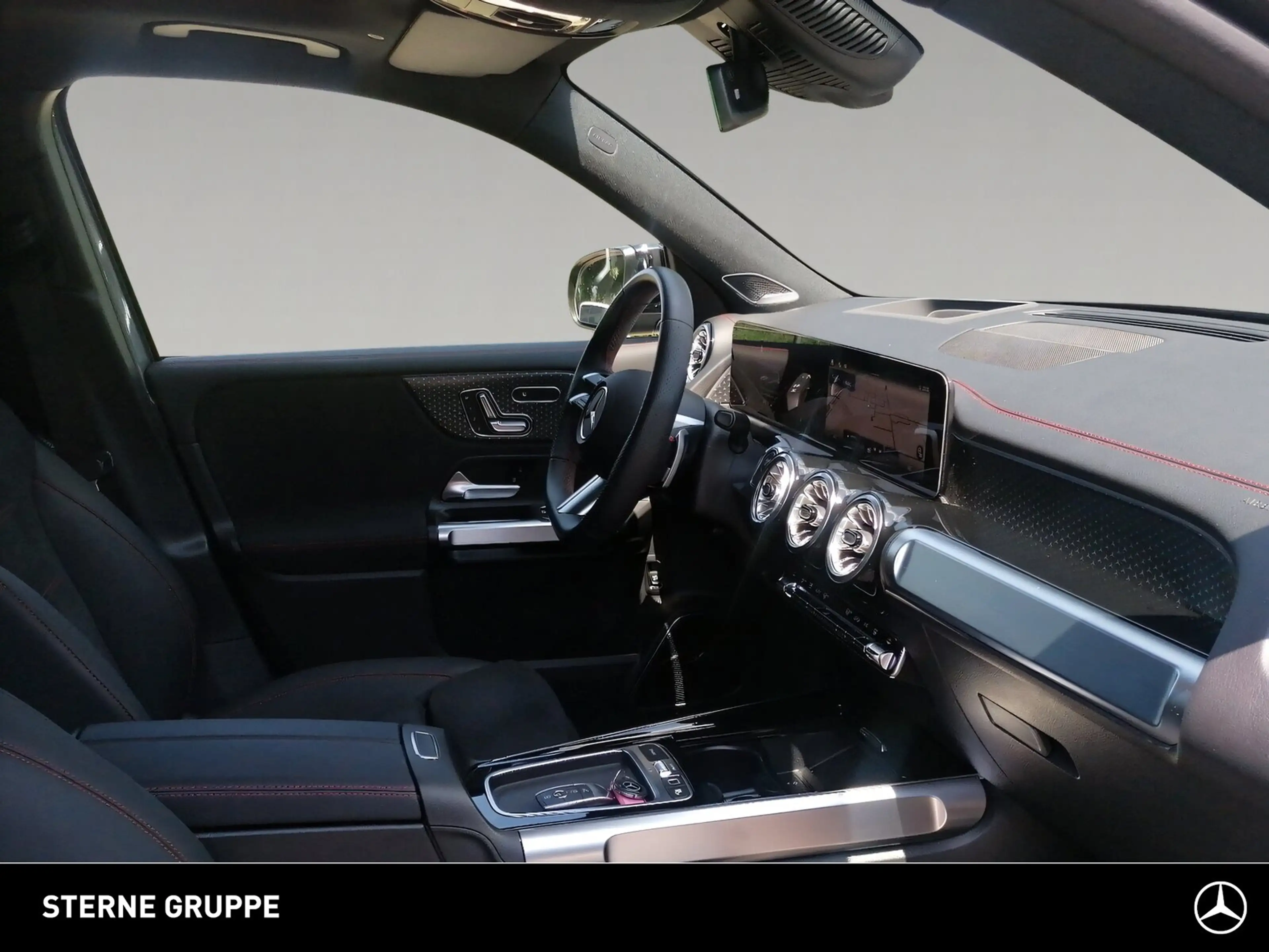 Mercedes-Benz EQB 300 EQB 300 4M AMG HUD Night Burm Pano Ambi Keyl 360 — photo 10