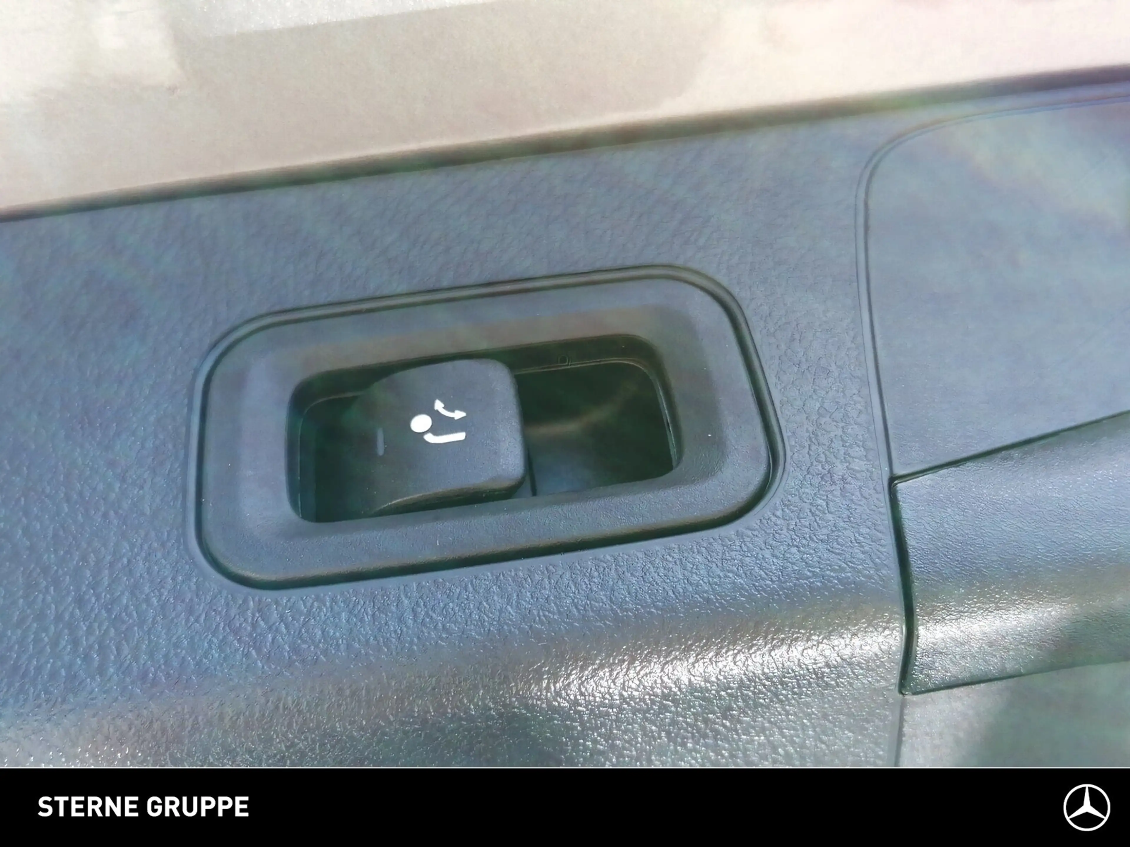 Mercedes-Benz EQB 300 EQB 300 4M AMG HUD Night Burm Pano Ambi Keyl 360 — photo 14
