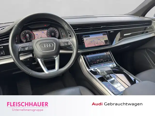 Audi Q7 view 15