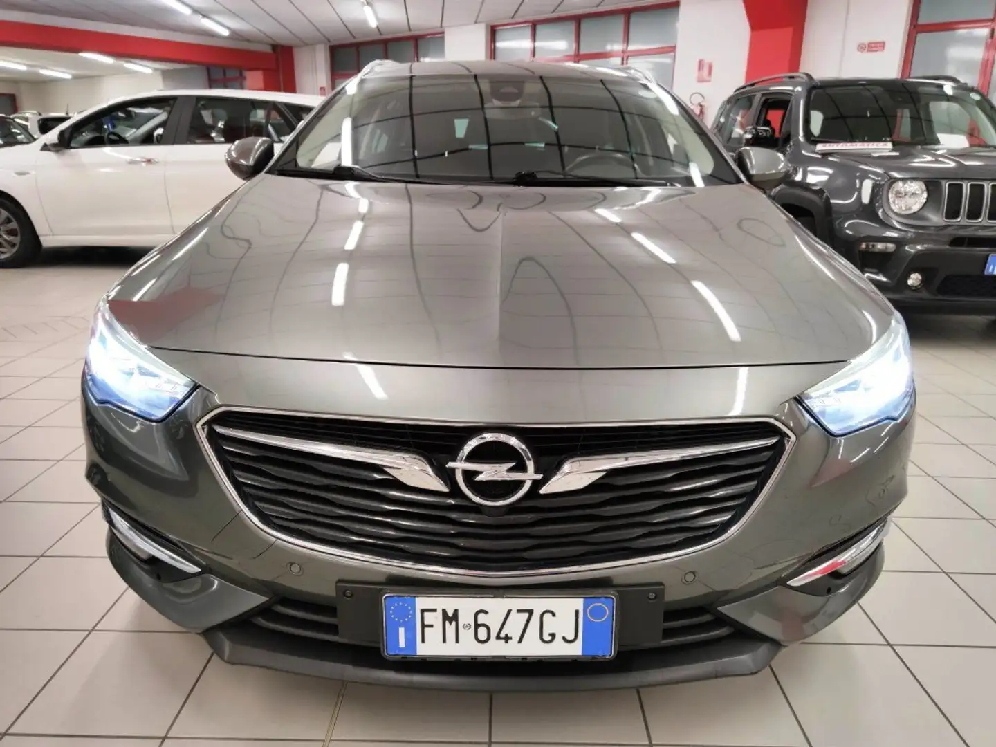 Opel Insignia 1.6 CDTI 136cv Sports Tourer Cambio Automatico Grigio - 2