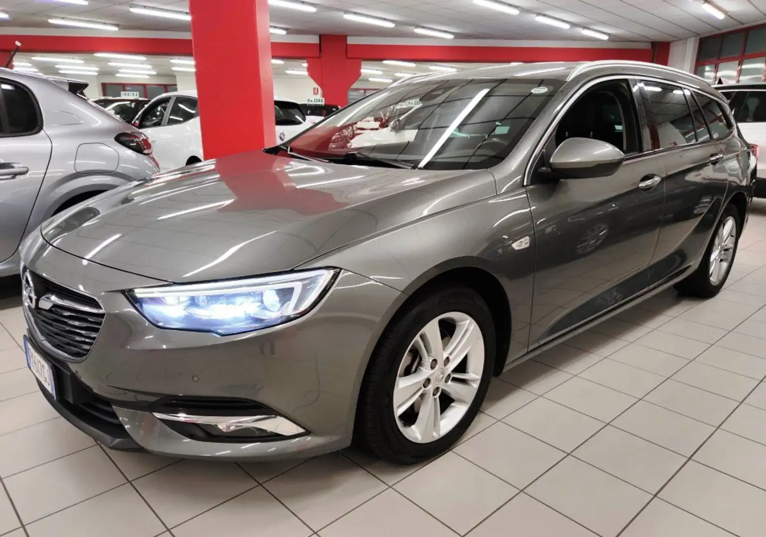 Opel Insignia 1.6 CDTI 136cv Sports Tourer Cambio Automatico Grigio - 1