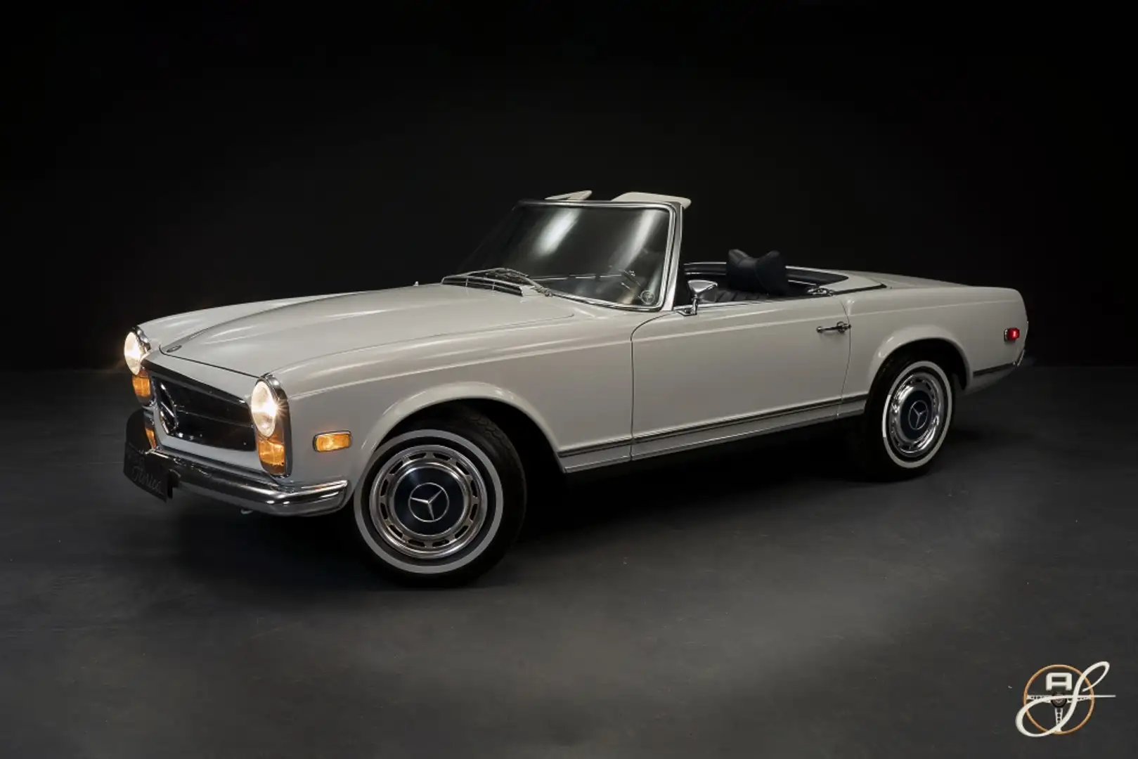 Mercedes-Benz SL 280 (113) Білий - 1