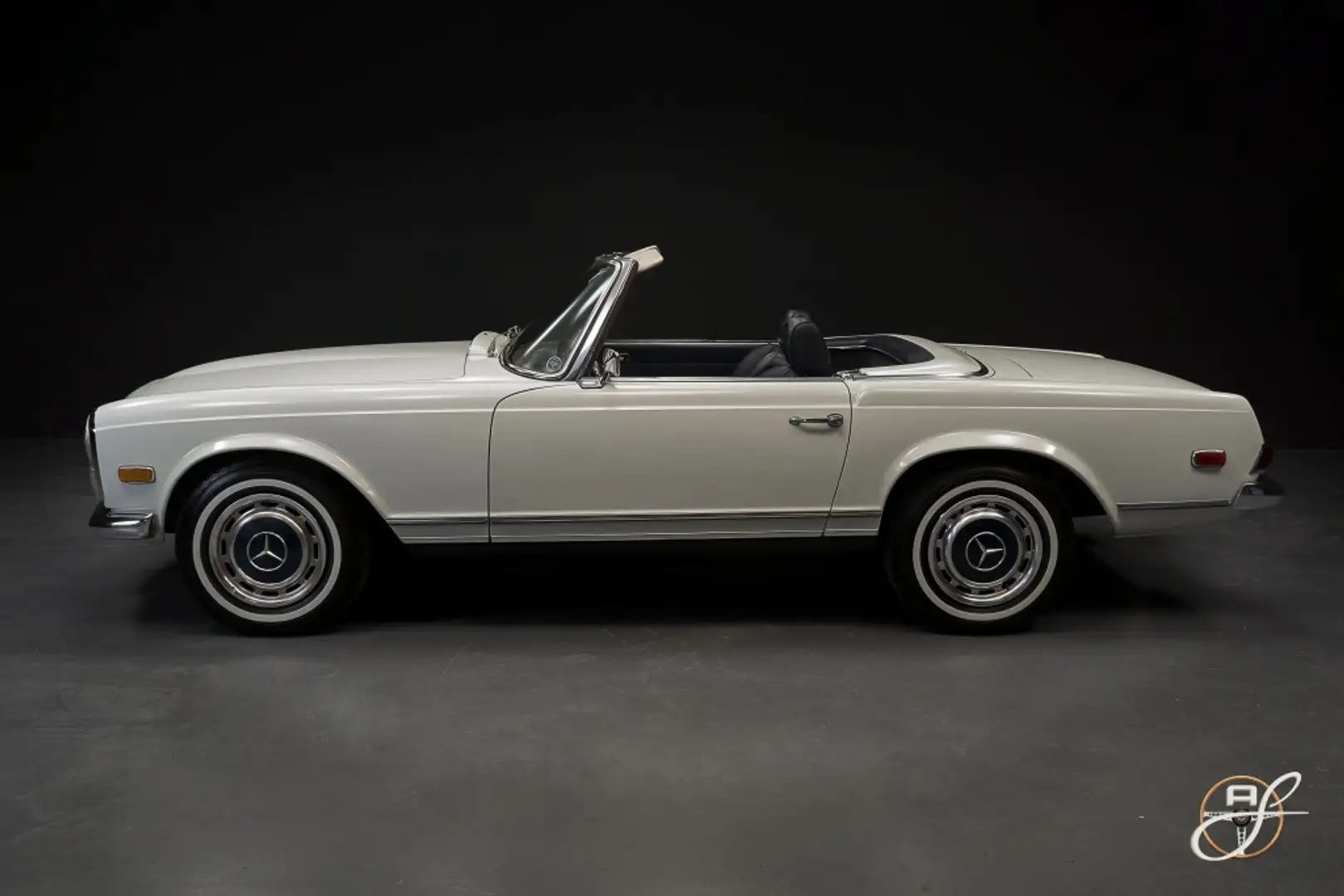 Mercedes-Benz SL 280 (113) Білий - 2