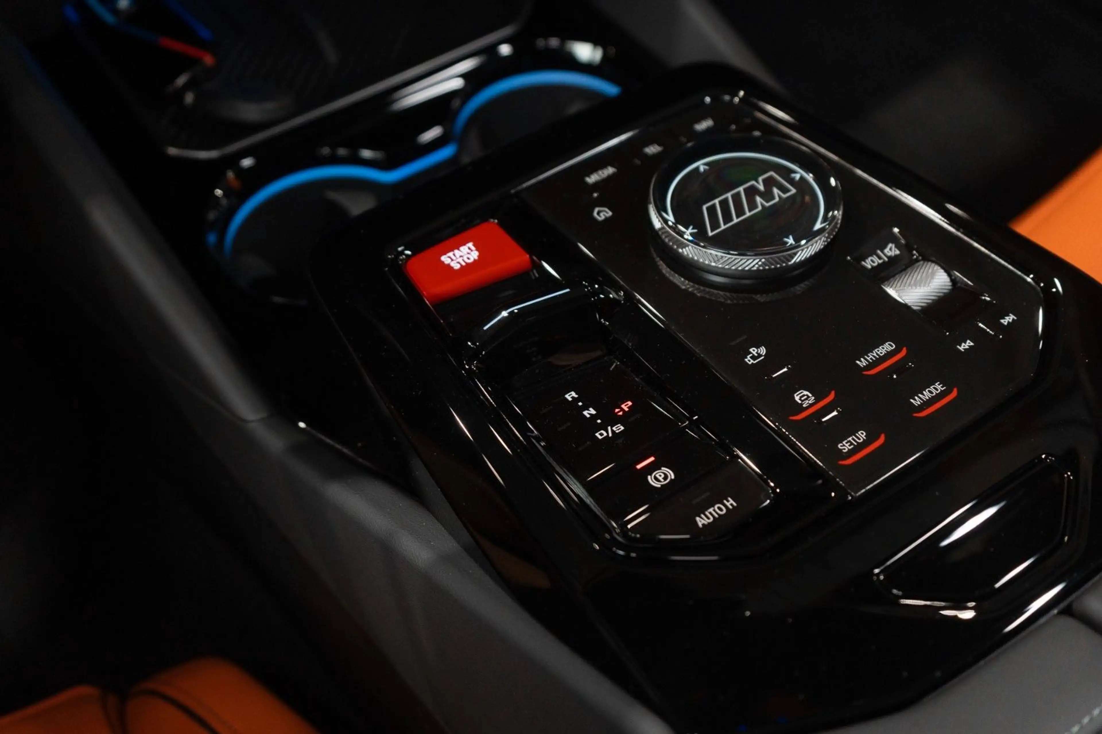 BMW M5 Touring xDrive°B&W°4-ZON°VENT°PANO°CARBON°MEM — photo 12