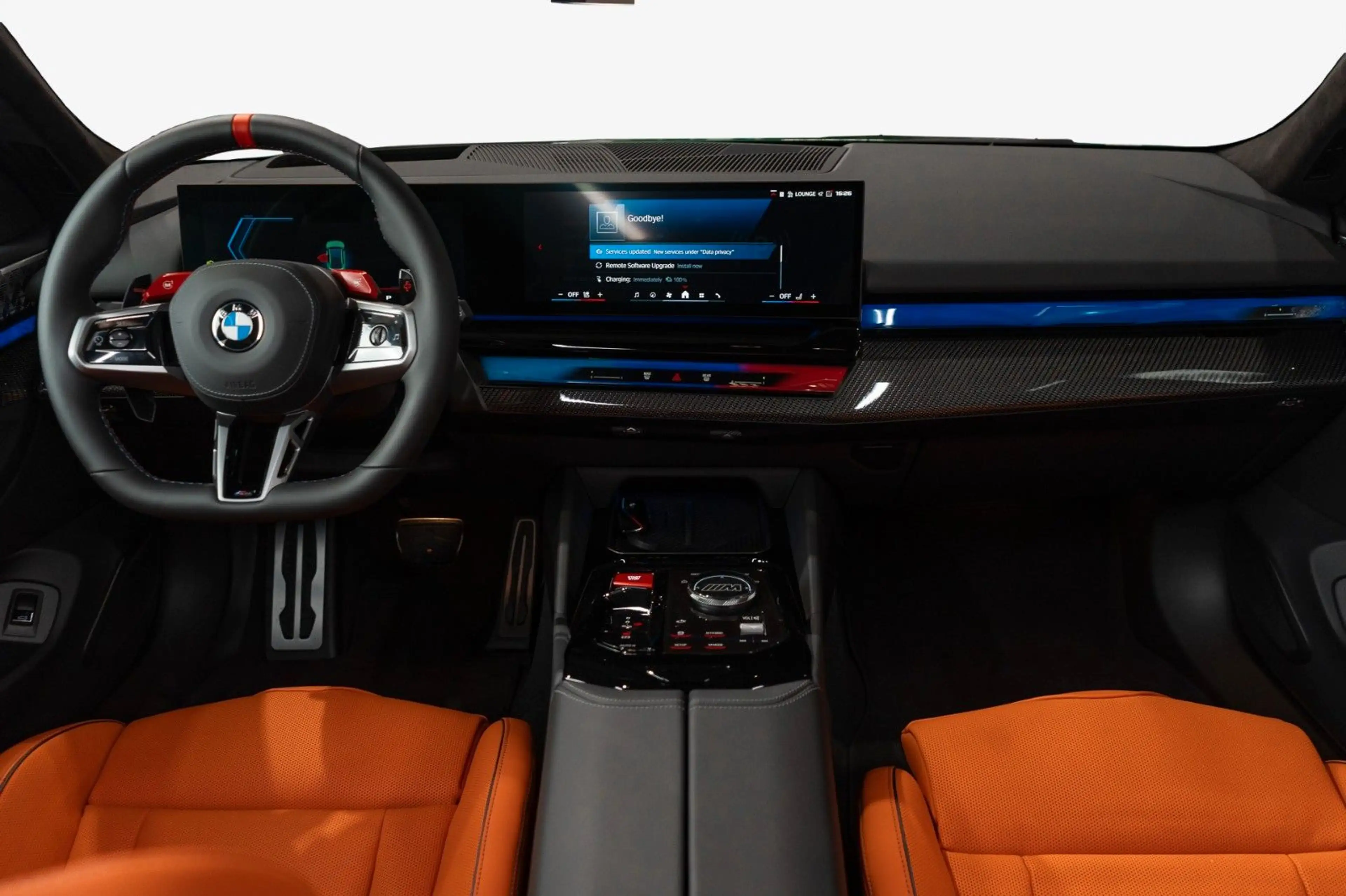 BMW M5 Touring xDrive°B&W°4-ZON°VENT°PANO°CARBON°MEM — photo 6