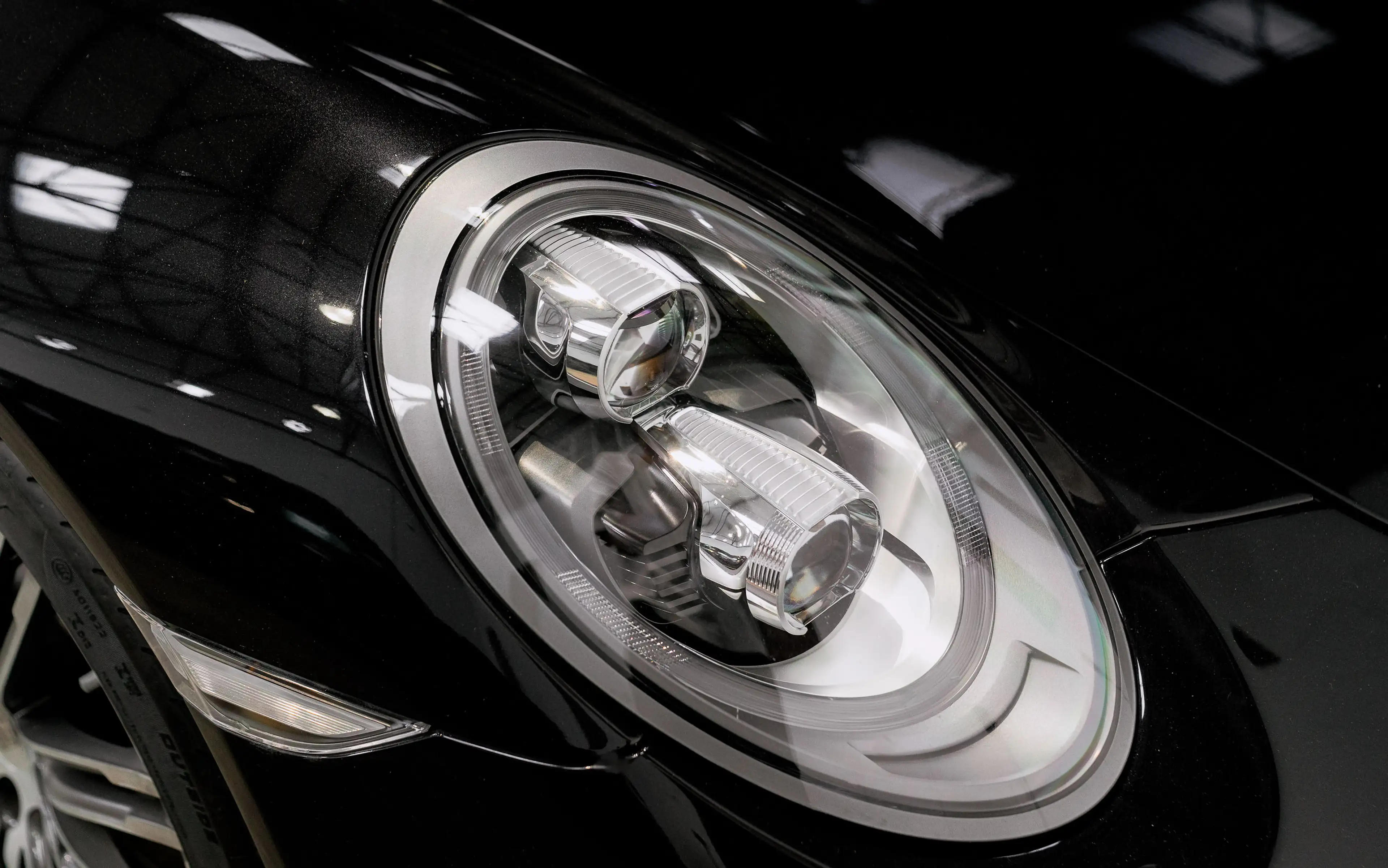 Porsche 991 Turbo Cabriolet — photo 12