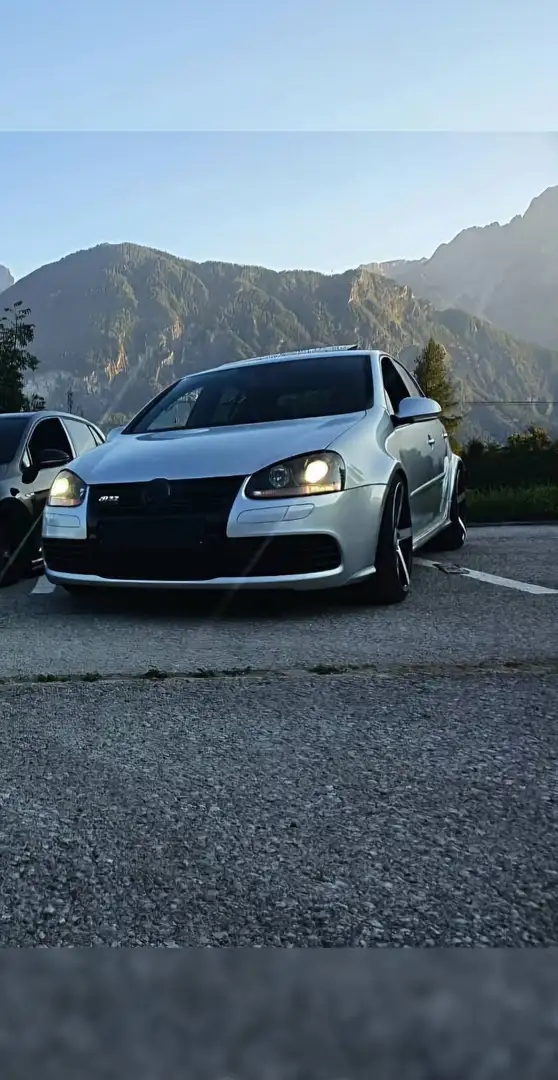 Volkswagen Golf R32 4MOTION - 1
