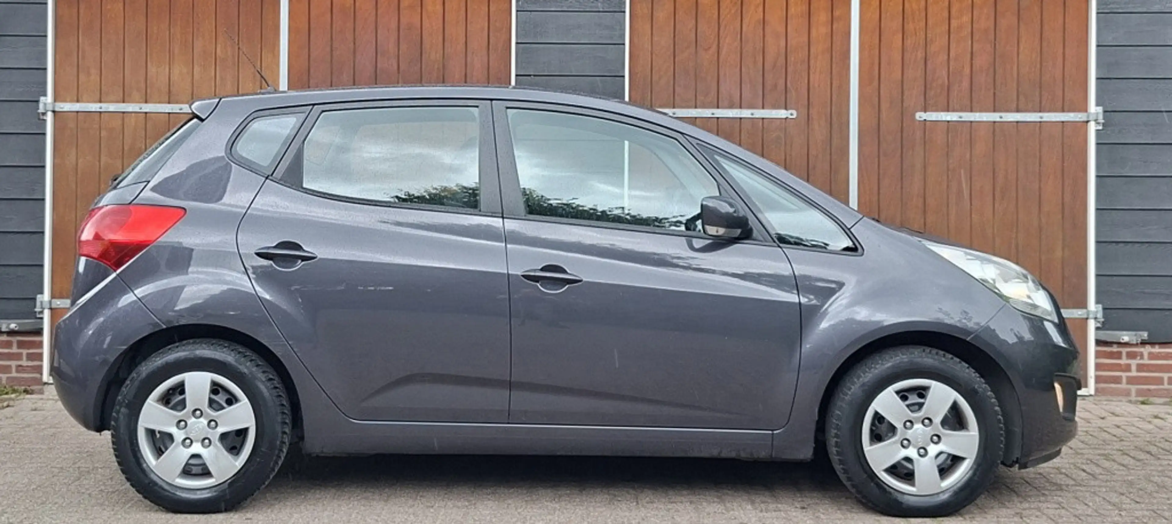 Kia Venga 1.6 CVVT Plus Pack | Automaat | Stoelverwarming | — photo 2