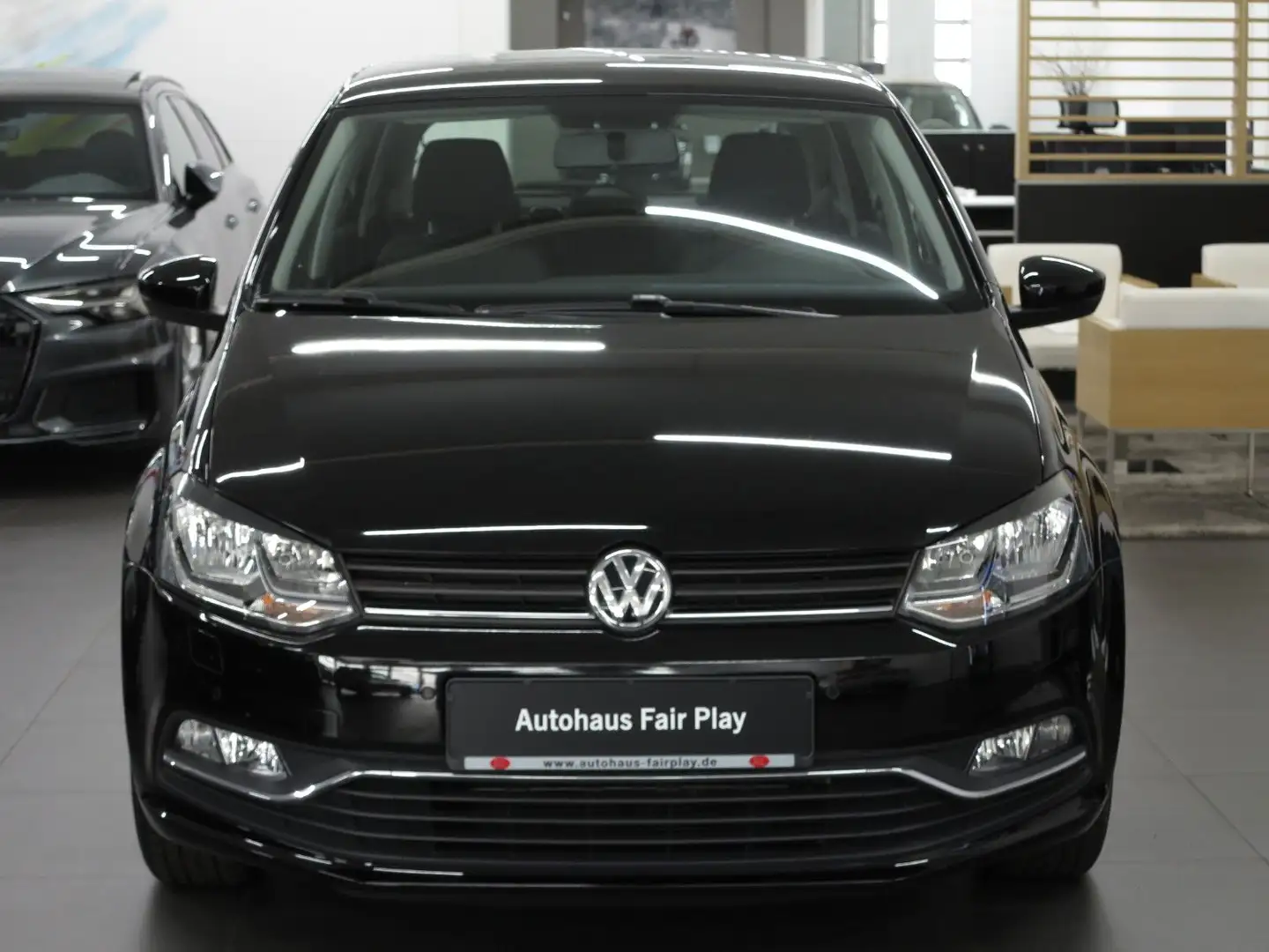 Volkswagen Polo 1.2 DSG Comfortline SHZ/PDC/U-FREI/25830km! Schwarz - 2