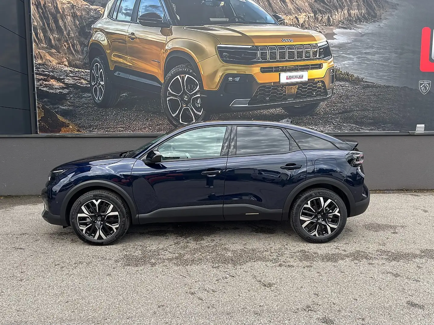 Citroen C4 PureTech 130 S&S EAT8 Max inkl. Winterpaket Blau - 2