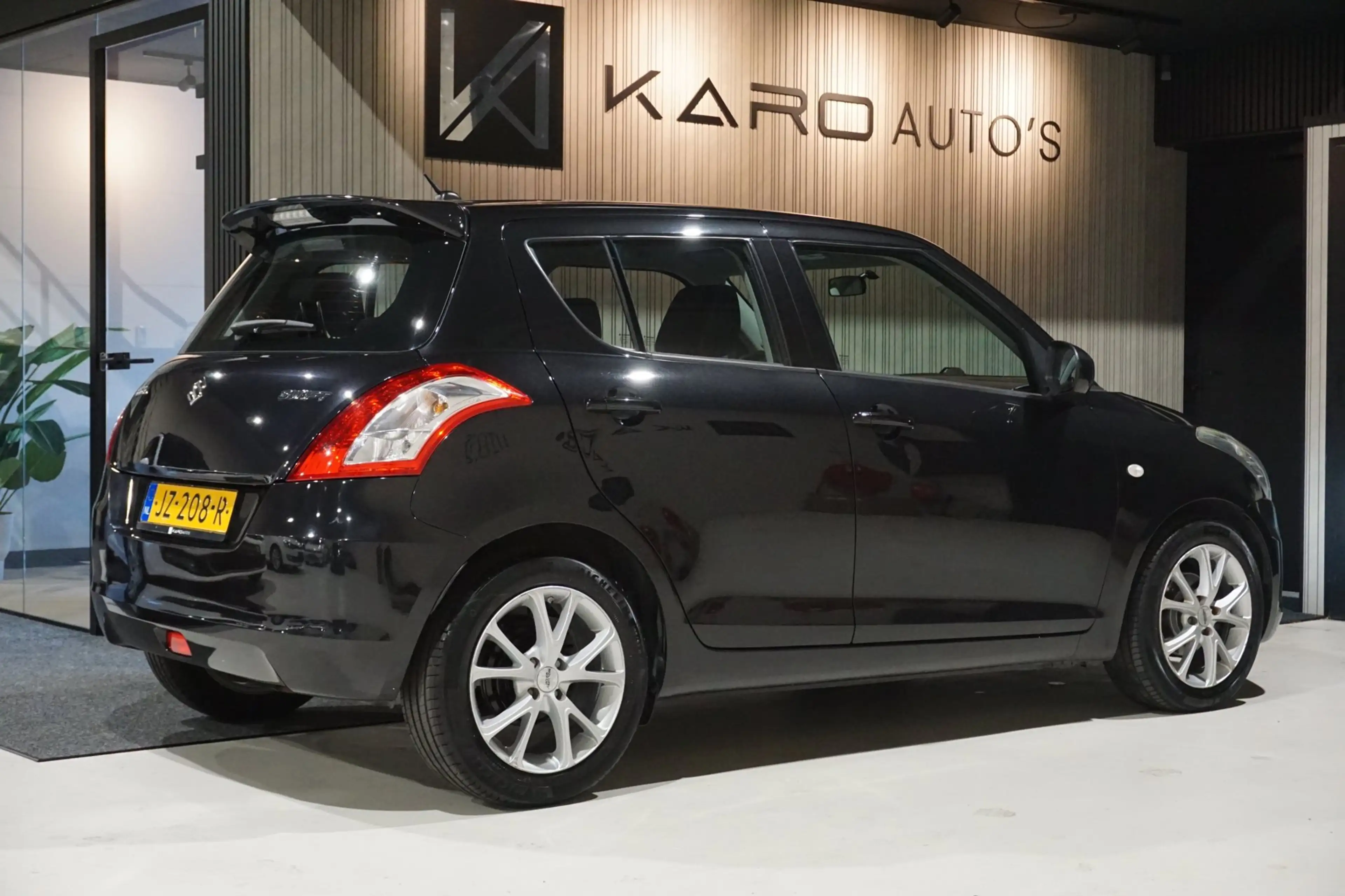 Suzuki Swift 1.2 Bandit EASSS Airco Cruise MFS Stoelverw LMV — photo 6
