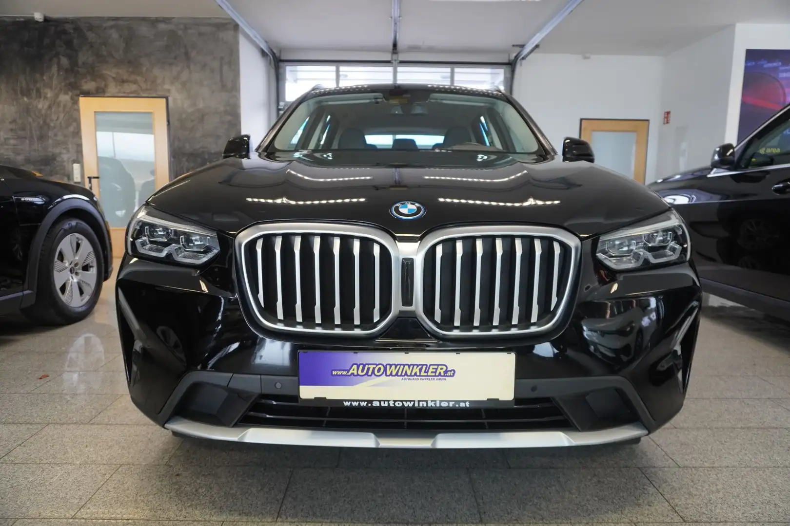 BMW X3 xDrive30e PHEV Aut. MY23/LED/Navi Schwarz - 2