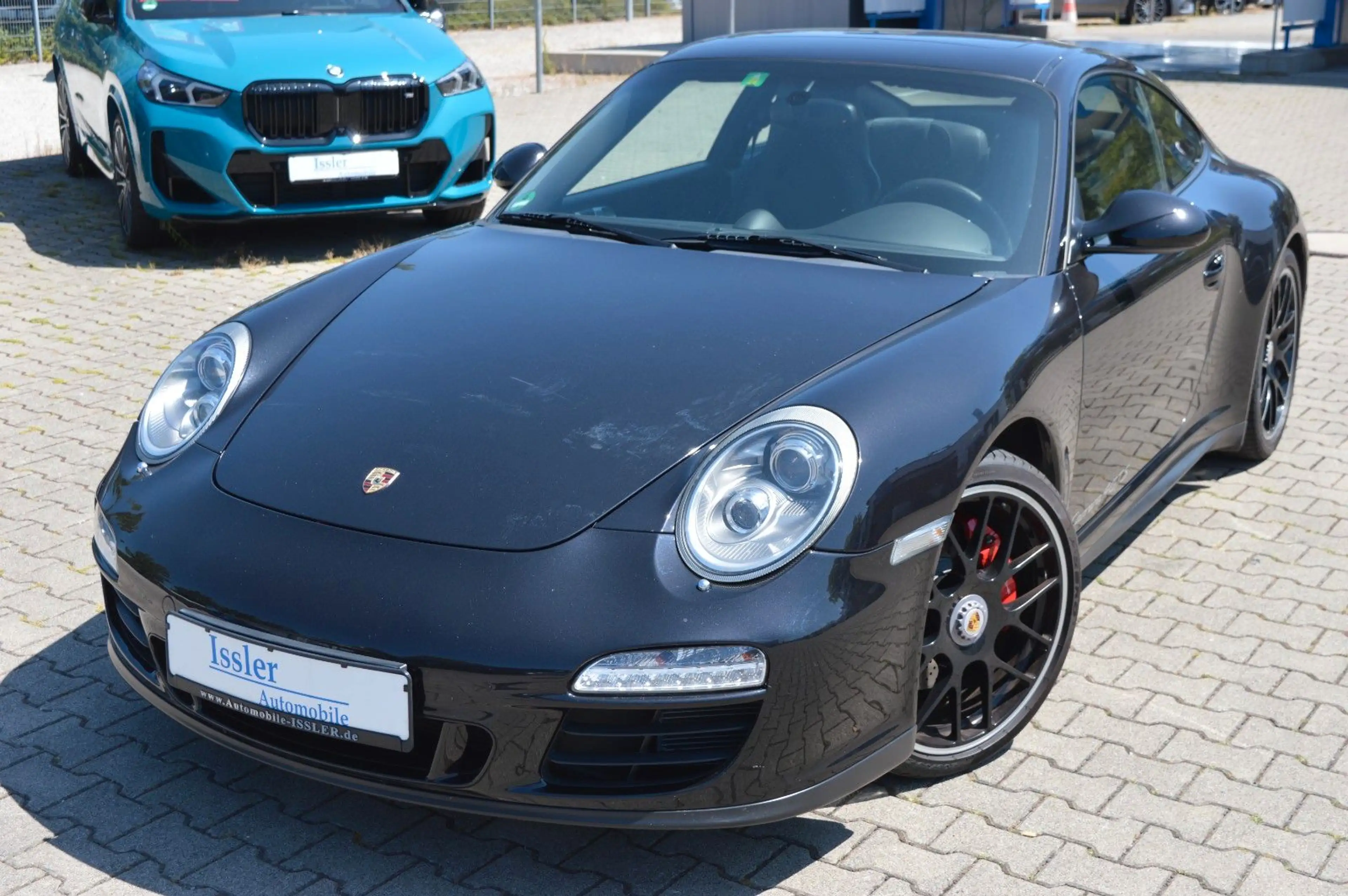 Porsche 911 Carrera 4 GTS Coupe — photo 2