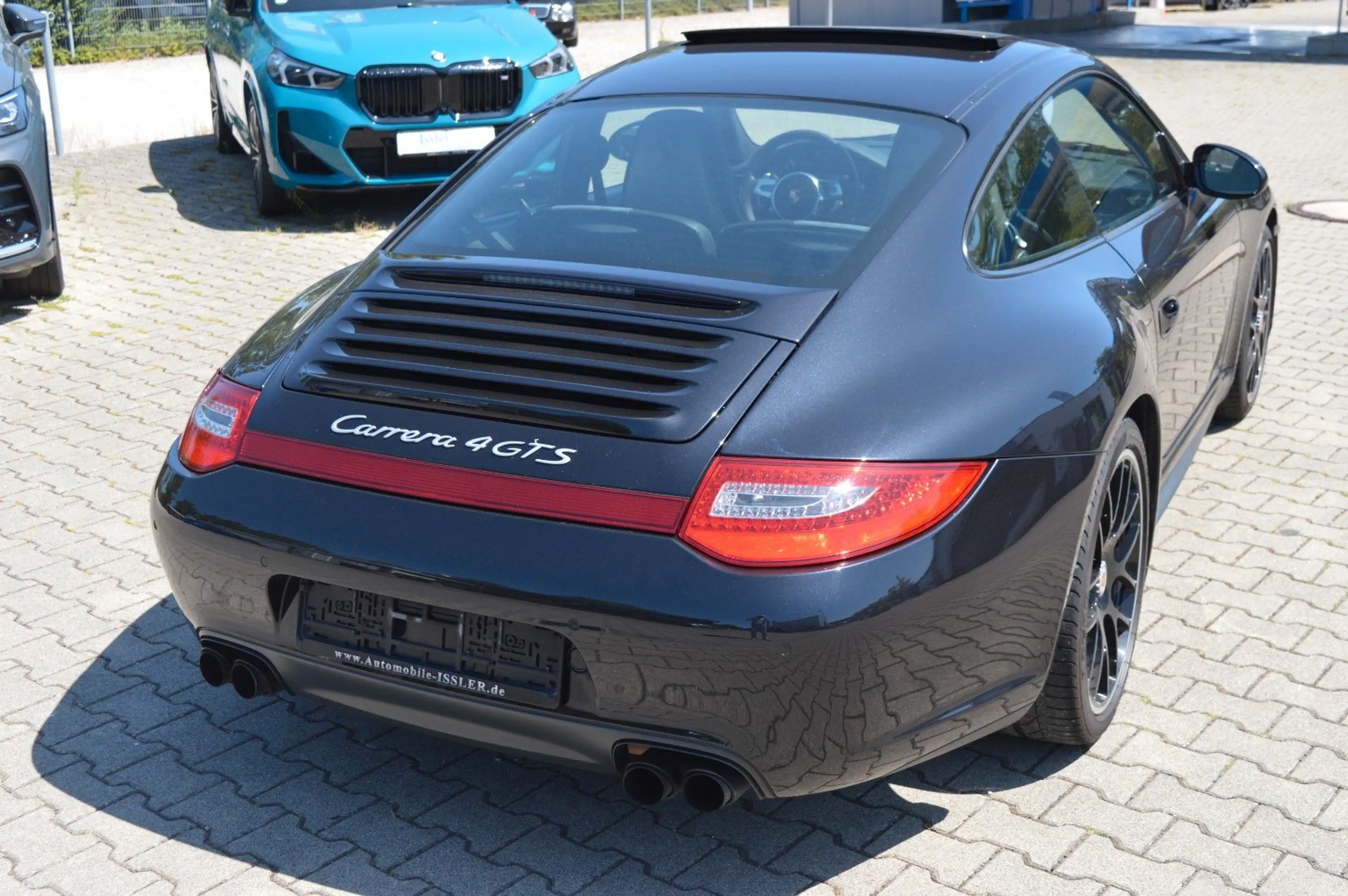 Porsche 911 Carrera 4 GTS Coupe — photo 13