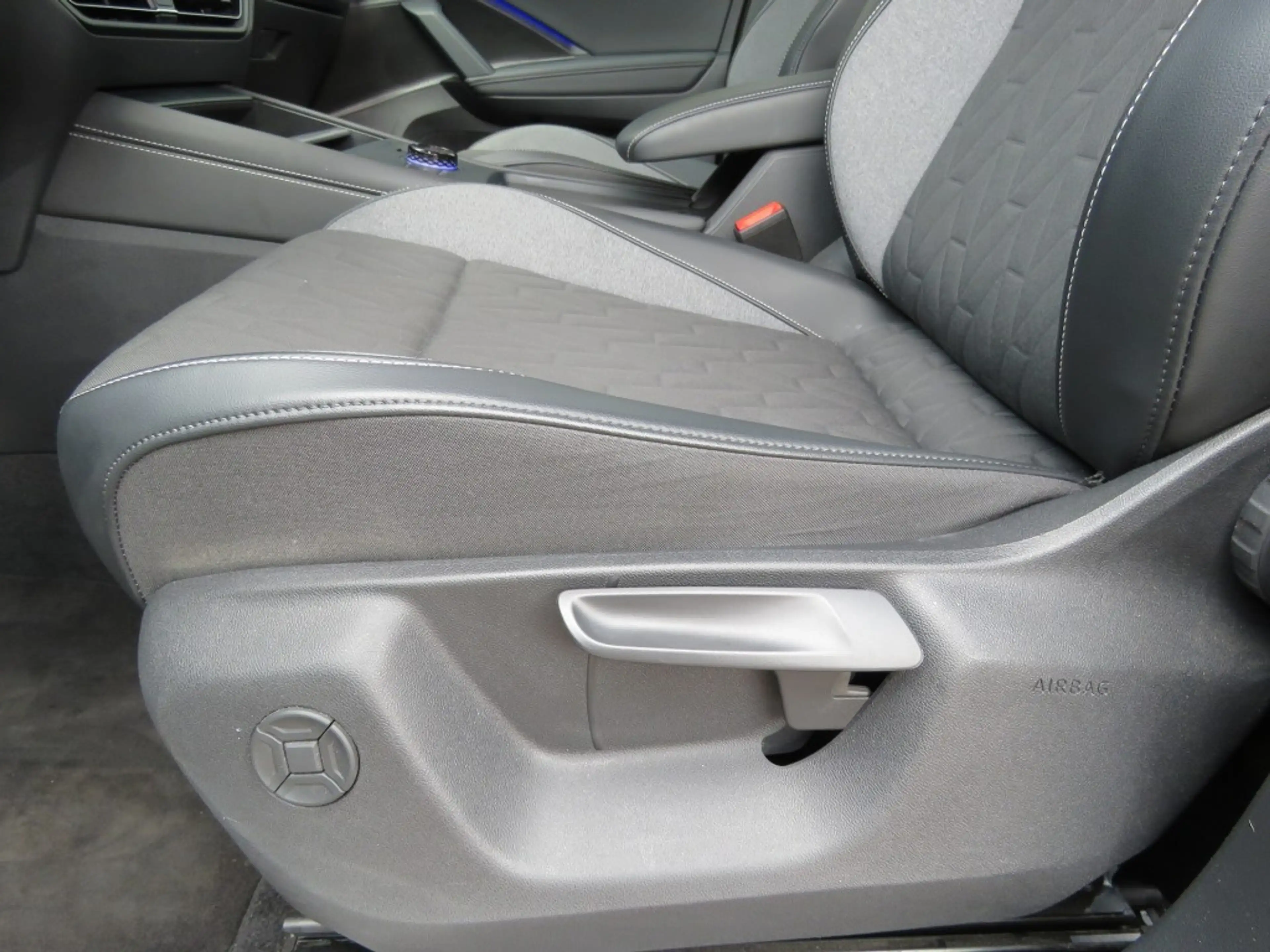 Volkswagen Tiguan 1.5 eHybrid 204pk ENERGY / 360 Camera / Trekhaak — photo 30
