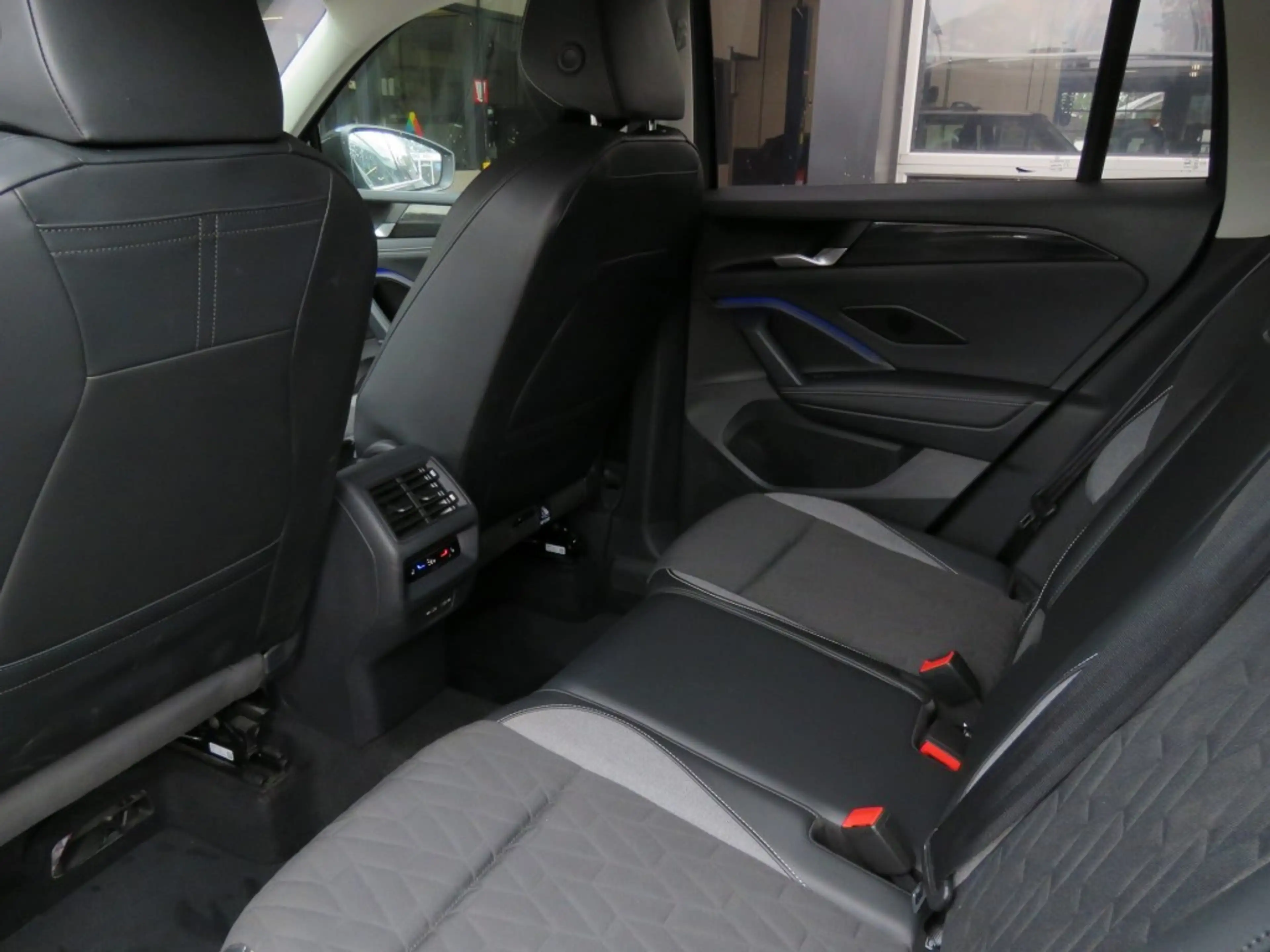Volkswagen Tiguan 1.5 eHybrid 204pk ENERGY / 360 Camera / Trekhaak — photo 26