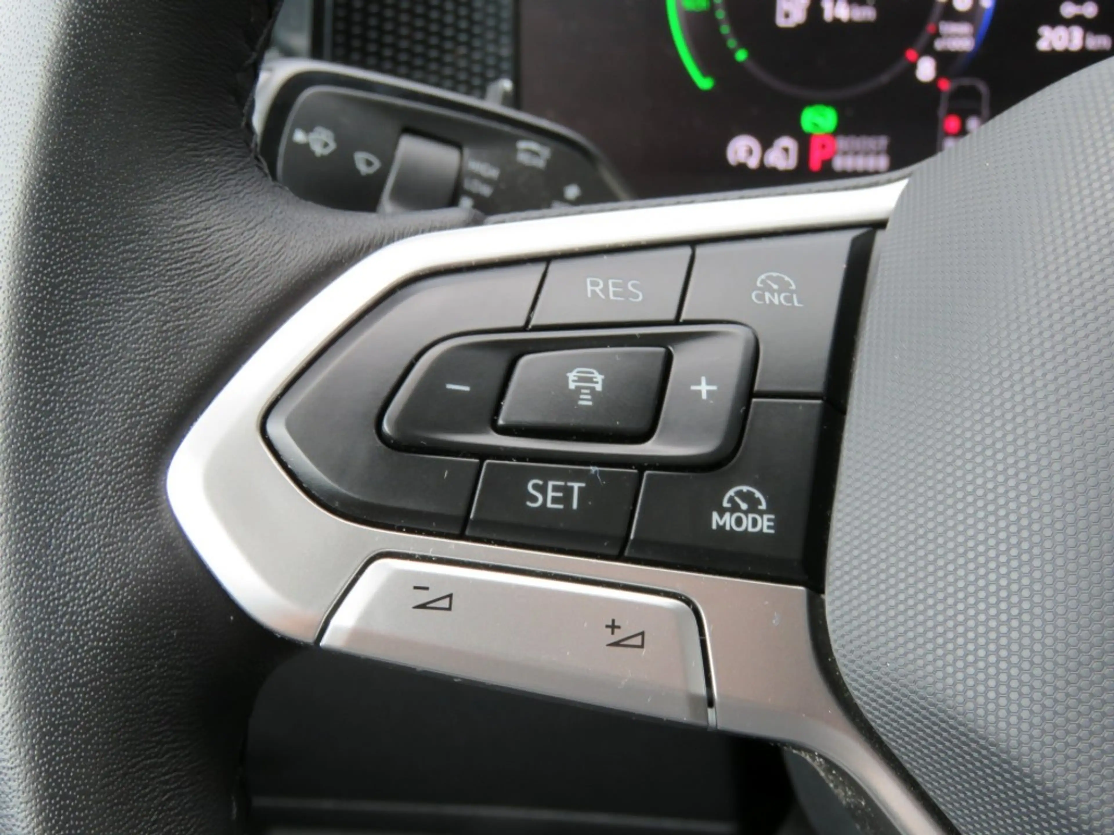 Volkswagen Tiguan 1.5 eHybrid 204pk ENERGY / 360 Camera / Trekhaak — photo 33